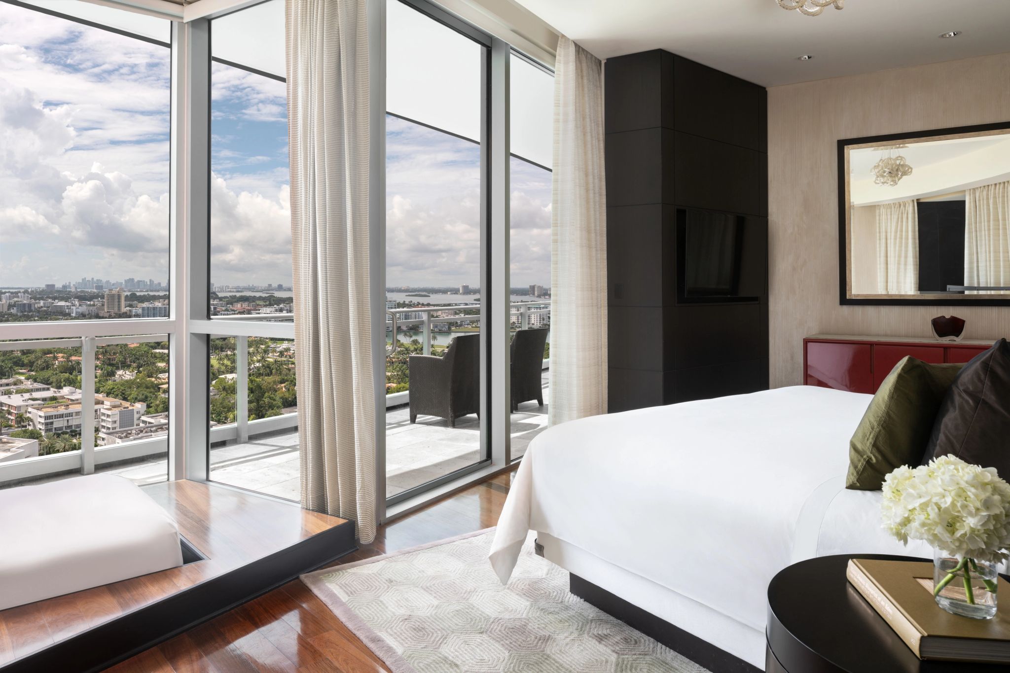 suite com vista - cama king-size - decoracao moderna