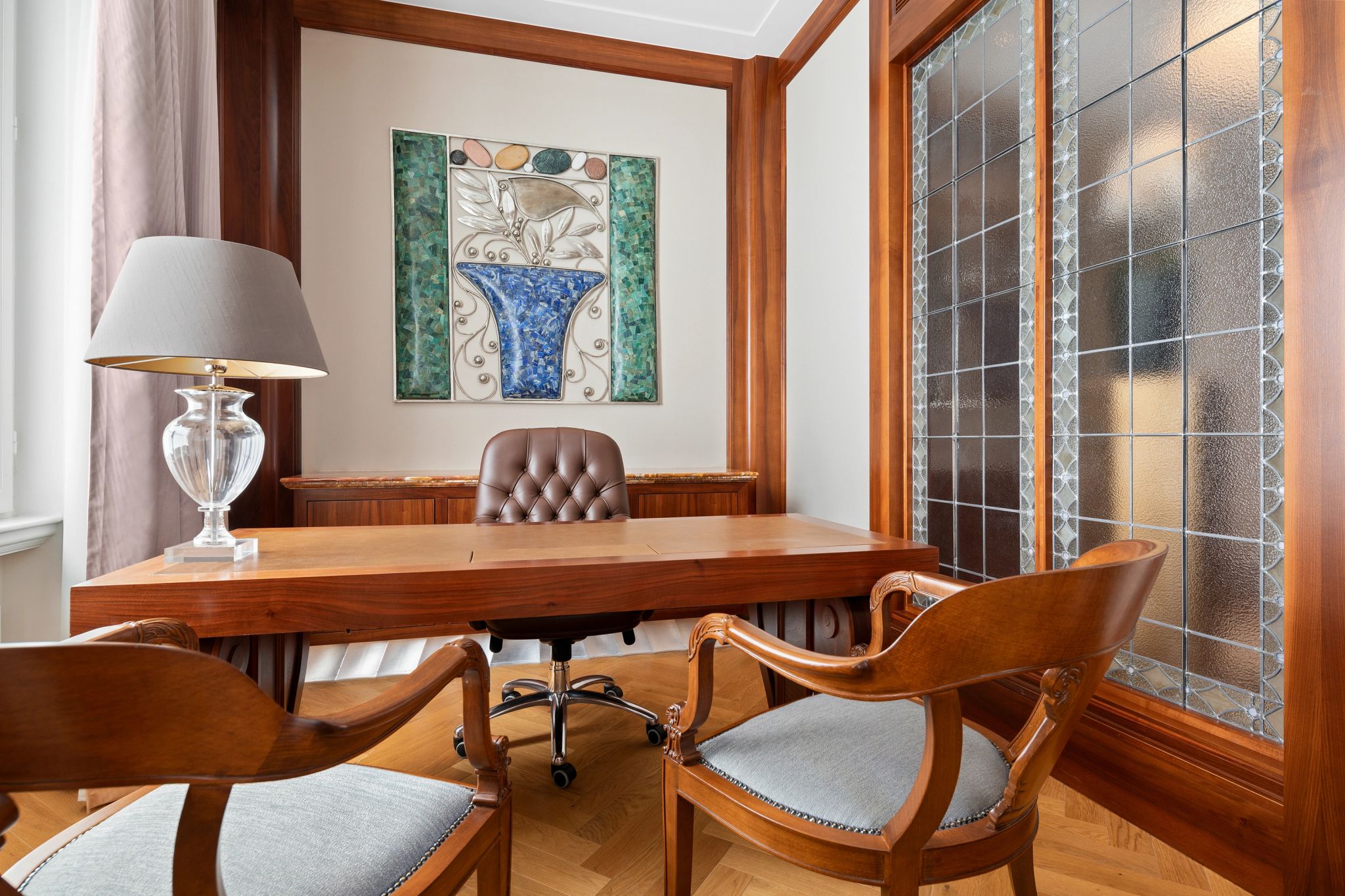 Diplomat Suite   area de trabalho – mesa de trabalho – design chic