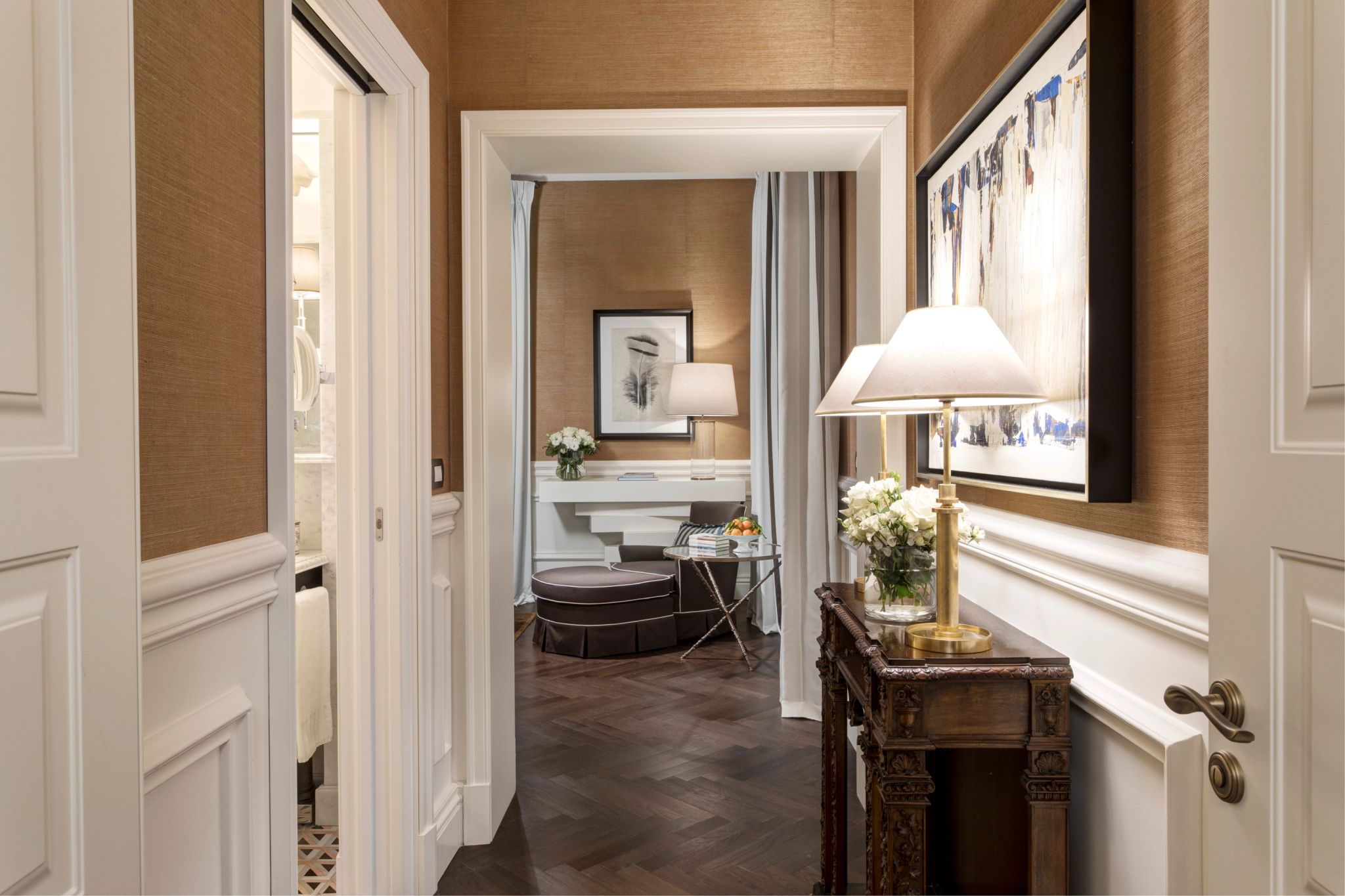 George V Suite hall de entrada - suite com hall - decoraçao classica - entrada da suite - suite de luxo