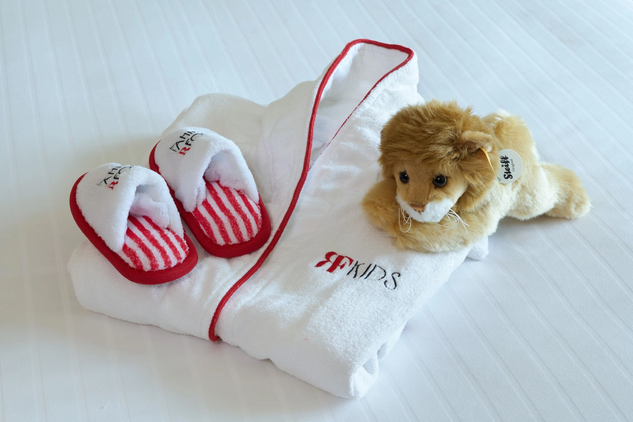 amenidades kids - roupao de luxo - pantufa de hotel - pelucia