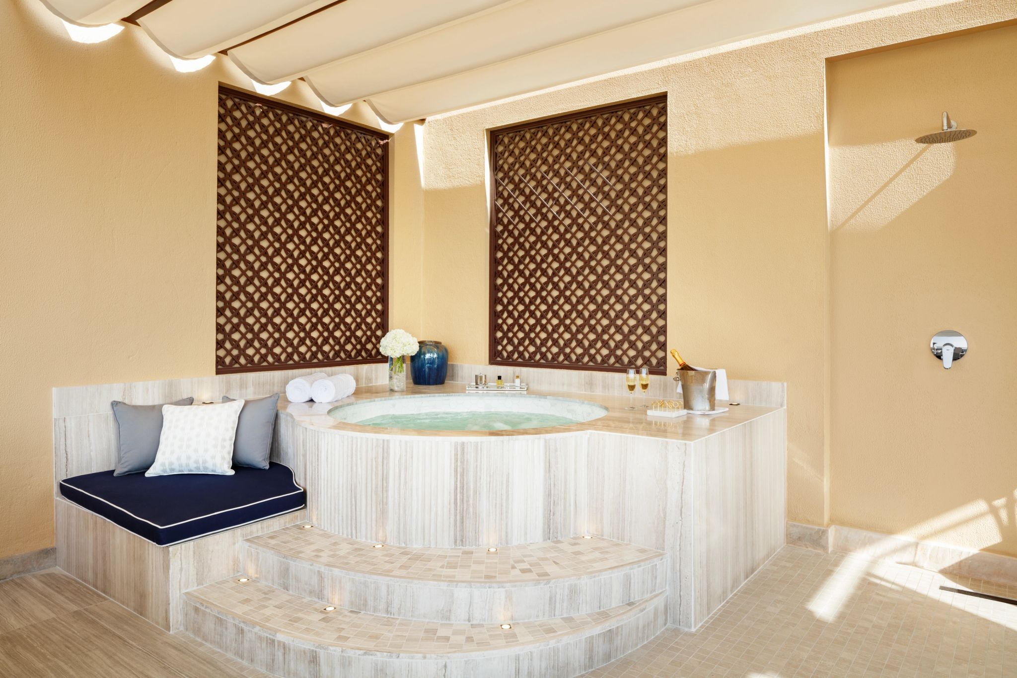 Two Bedroom Ocean Terrace Suite jacuzzi privativa - suite com jacuzzi - banho relaxante