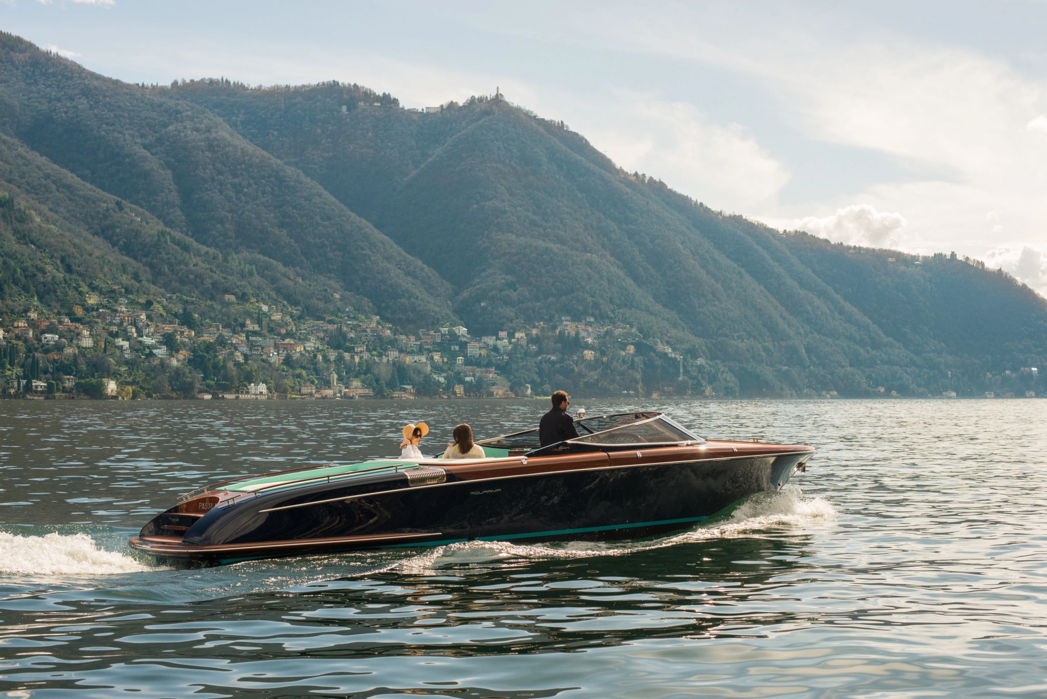 Passeio de Lancha passeio de lancha – lancha de luxo – passeio ao ar livre