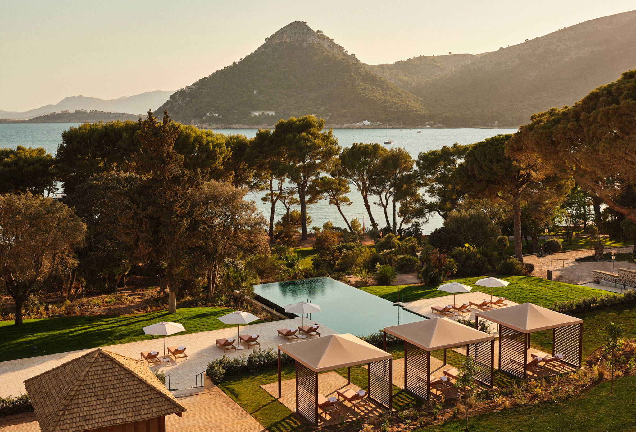vista para o amor - piscina externa - hotel luxo mallorca