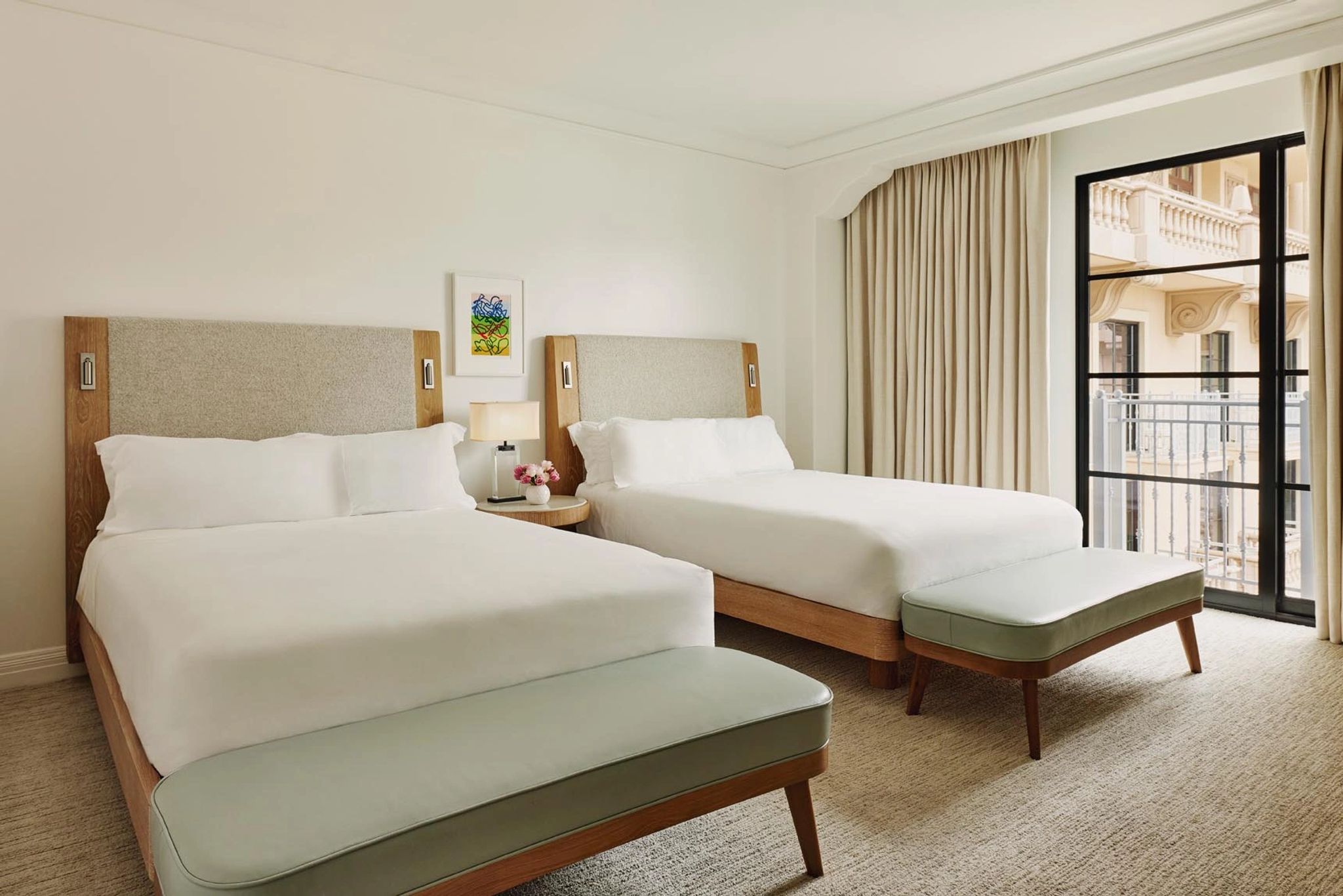 Superior Two Queen quarto com vista – quarto conforto – cama queen