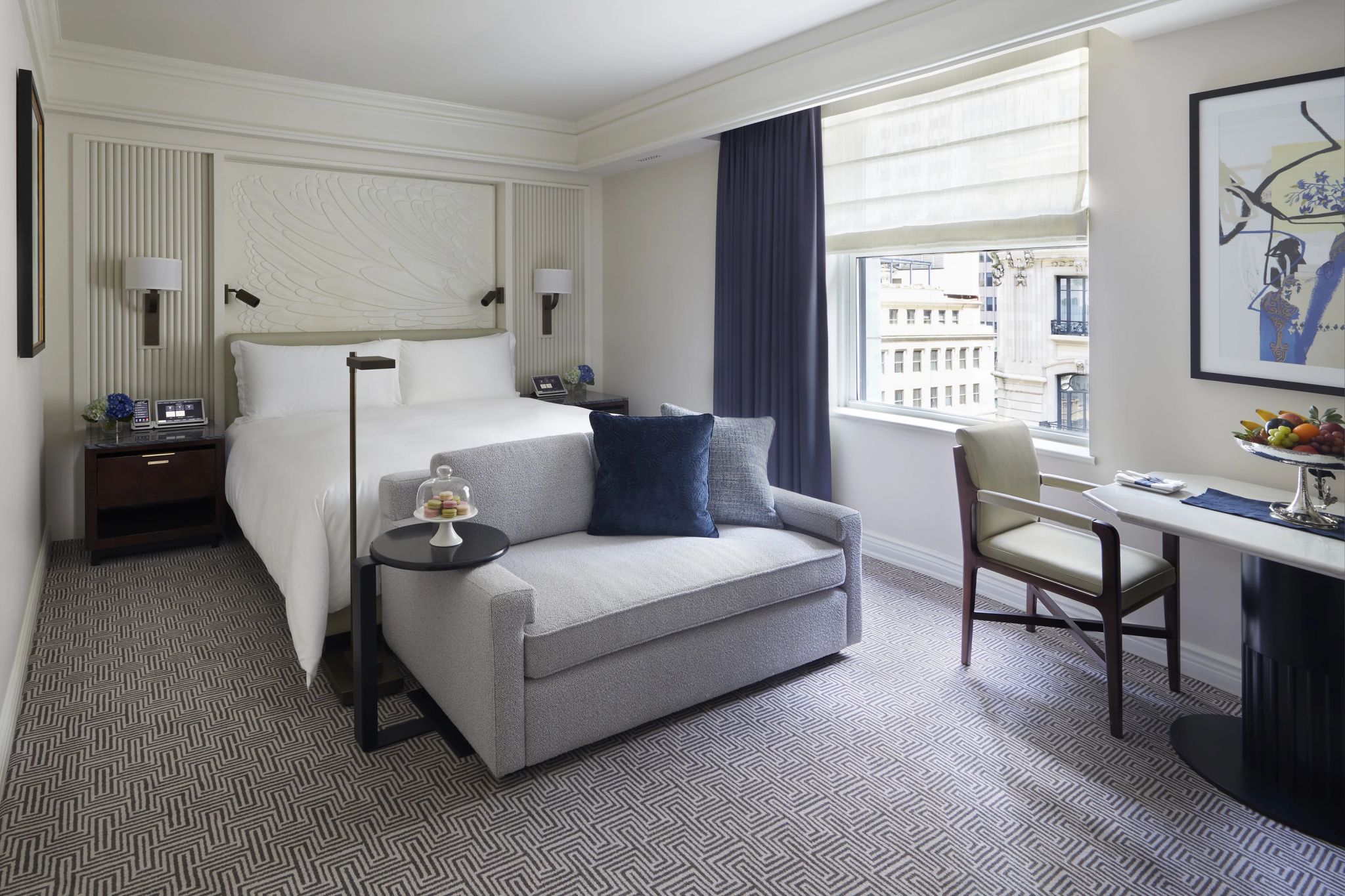 Grand Luxe King sala de estar – mesa de jantar – quarto amplo