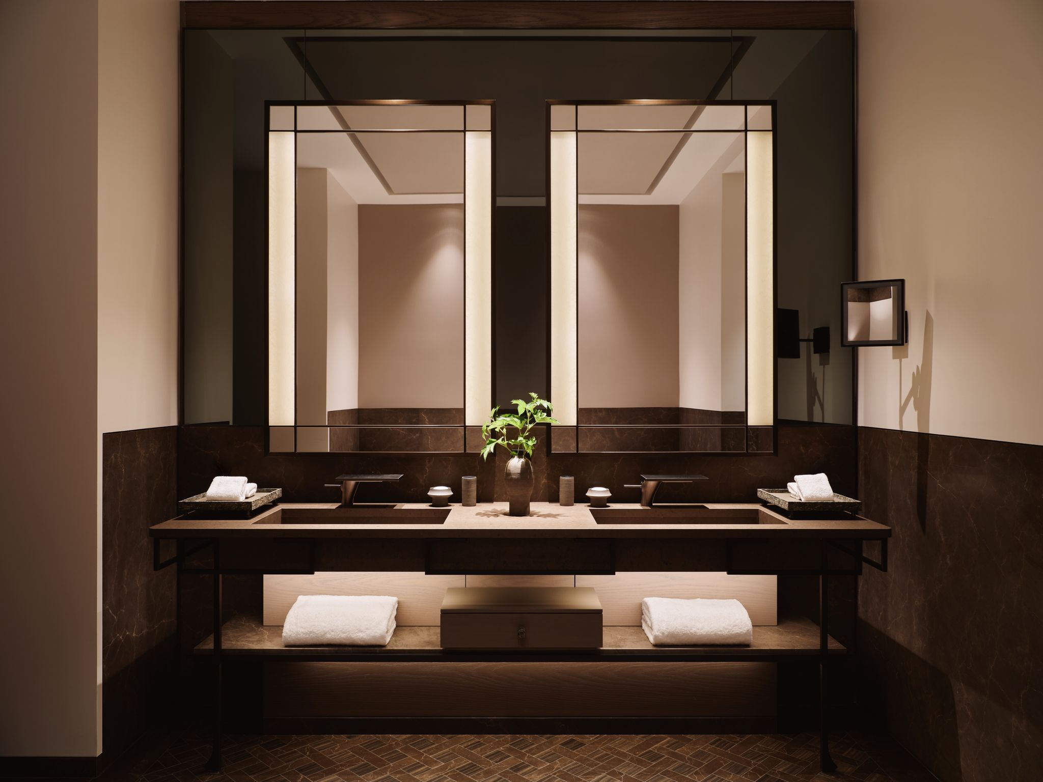 banheiro de luxo – banheiro da suite – banheiro moderno