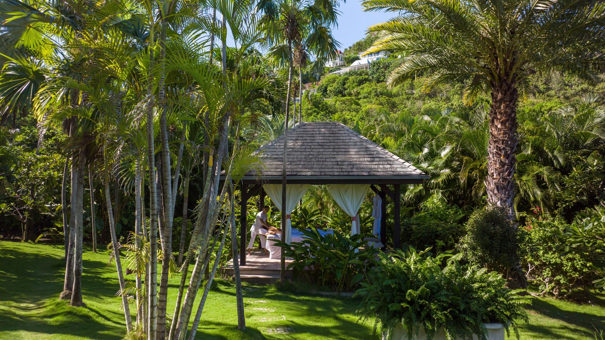 Cheval Blanc Spa  massagem ao ar livre – contato com a natureza - pavilhao do spa