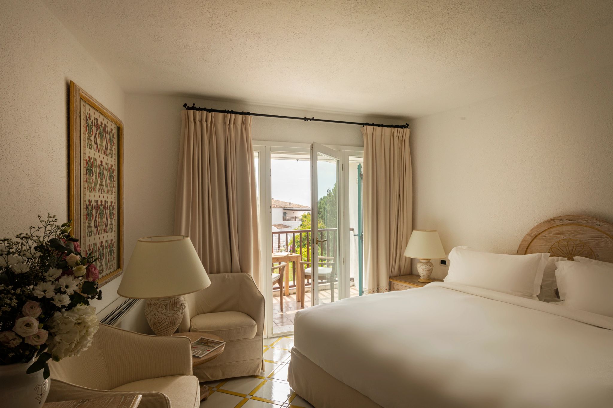 cama king – quarto de luxo – quarto com varanda