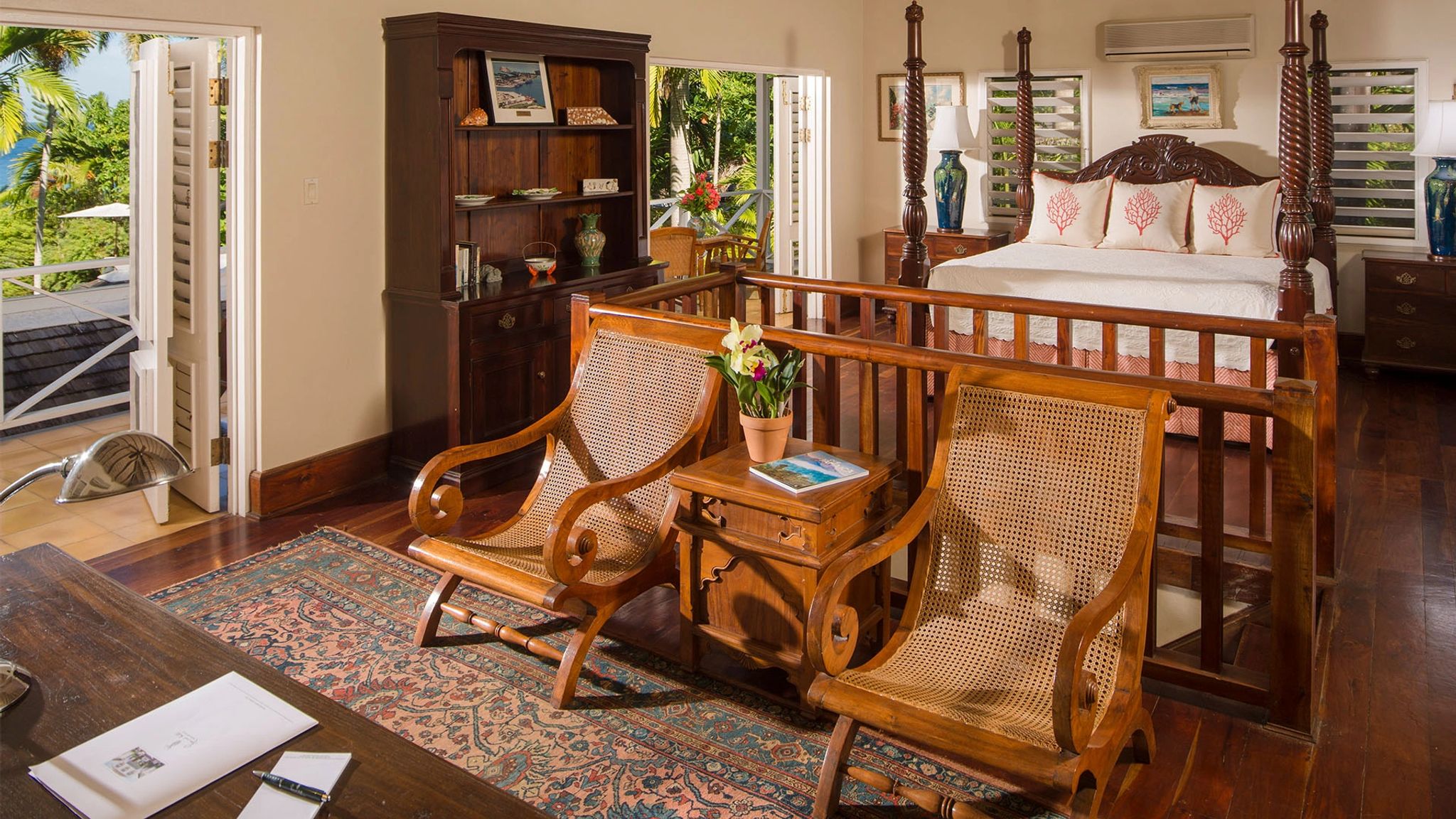 Four Bedroom Classic Villa  decoraçao rustica - quarto casal - cama king