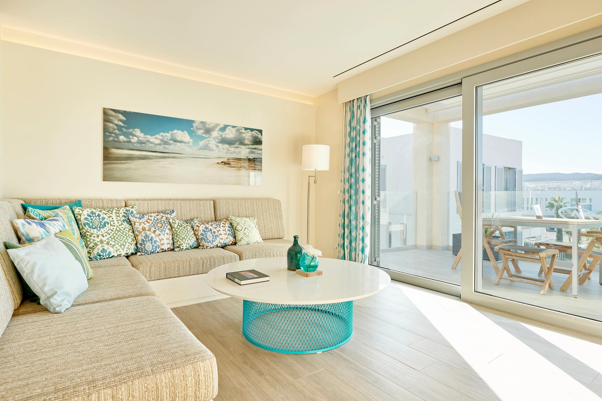 Resort Suite   espaco para relaxar – luz natural e conforto – hotel de luxo ibiza