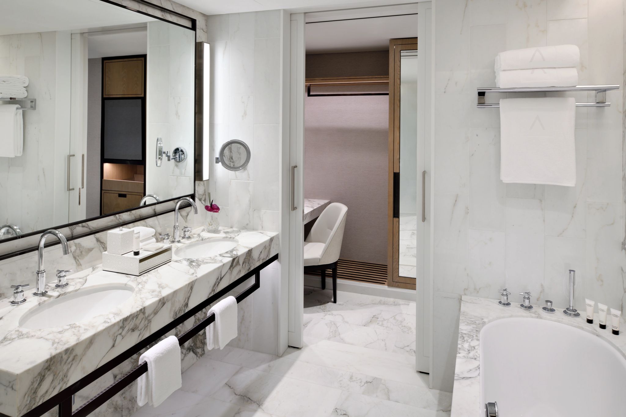 Club banheiro e chuveiro - suite premium - banheira grande