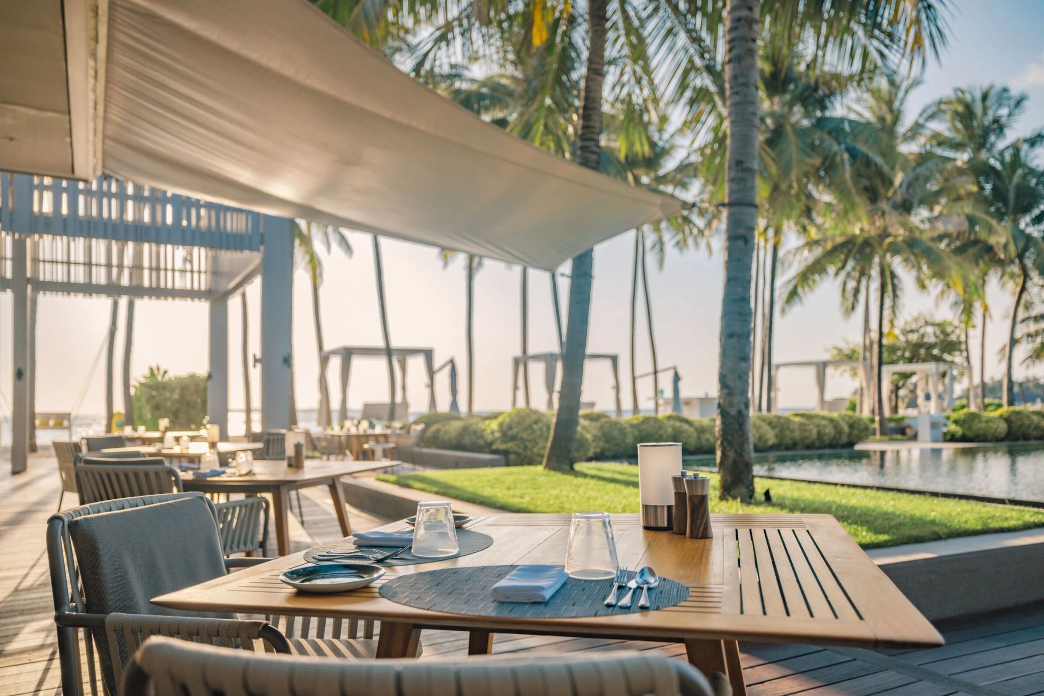 The White Bar bar beira-mar – alta gastronomia – bar do hotel