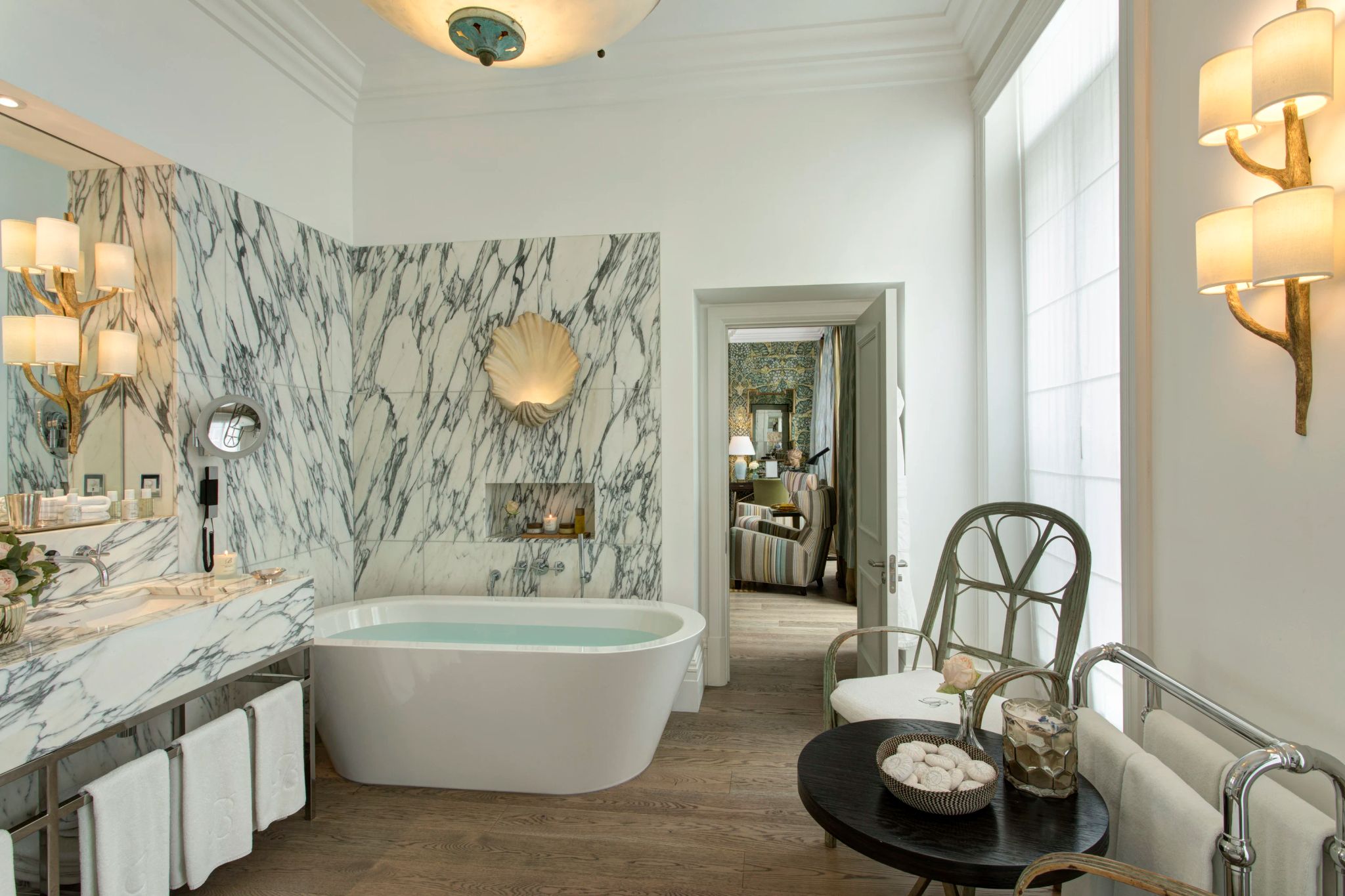 Kipling Suite banheiro em marmore - kipling suite - banho de banheira