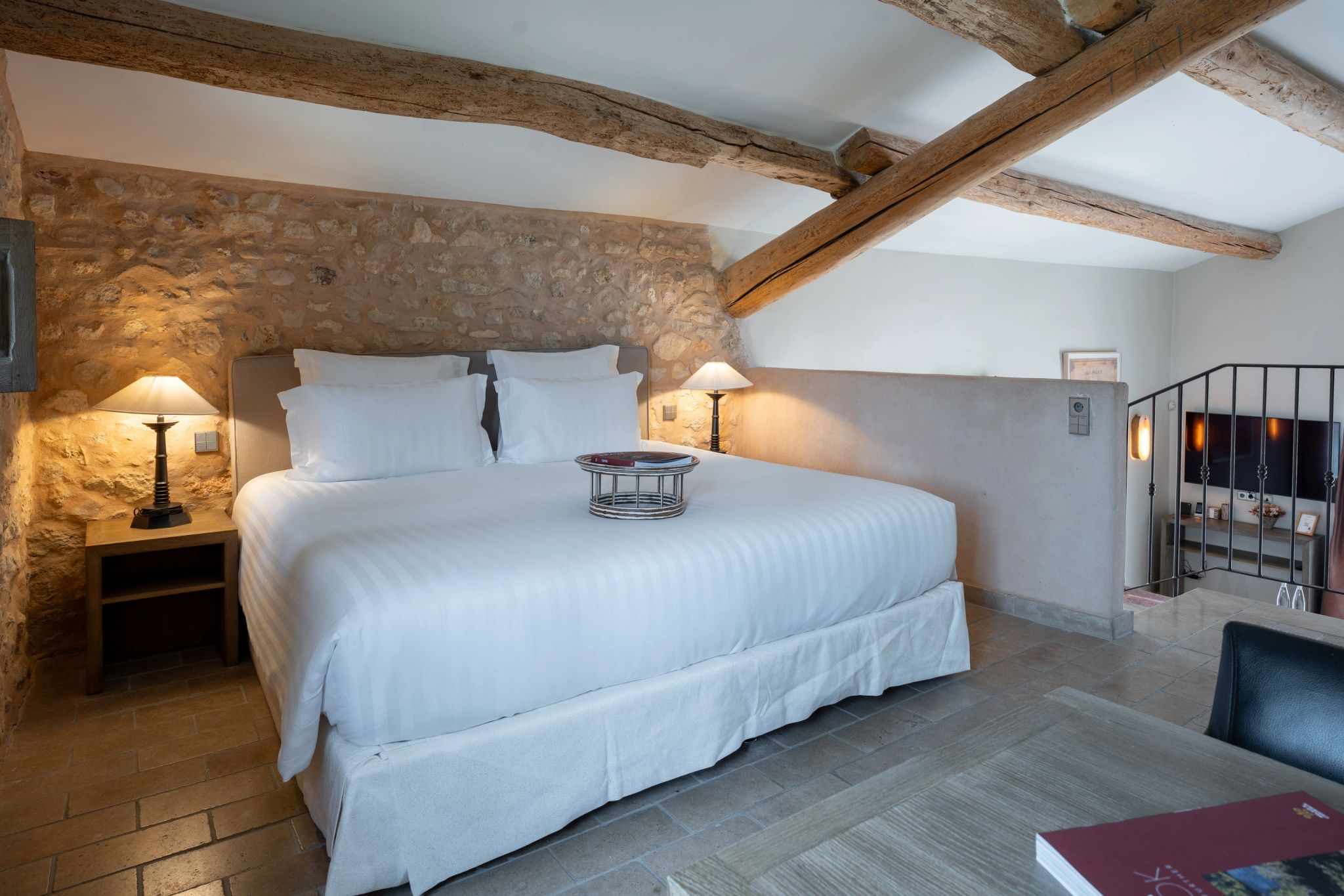 Family Duplex Suite cama king - suite casal - decoraçao rustica - suite com dois andares - suite ampla