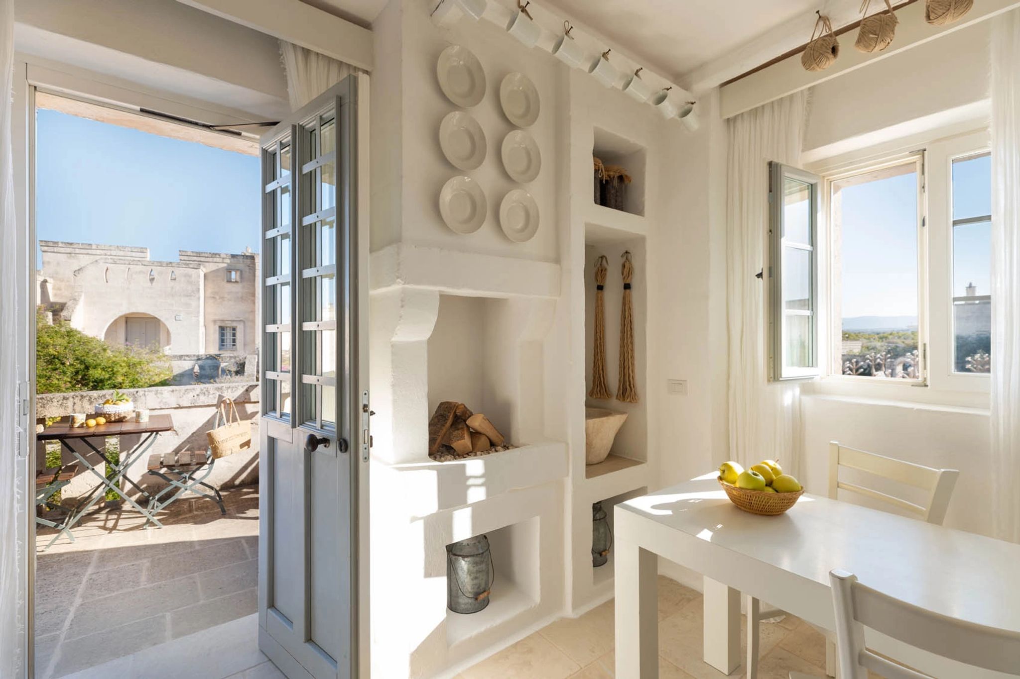 Borgo Magnifica quarto de hotel – mesa de jantar – terraco com vista