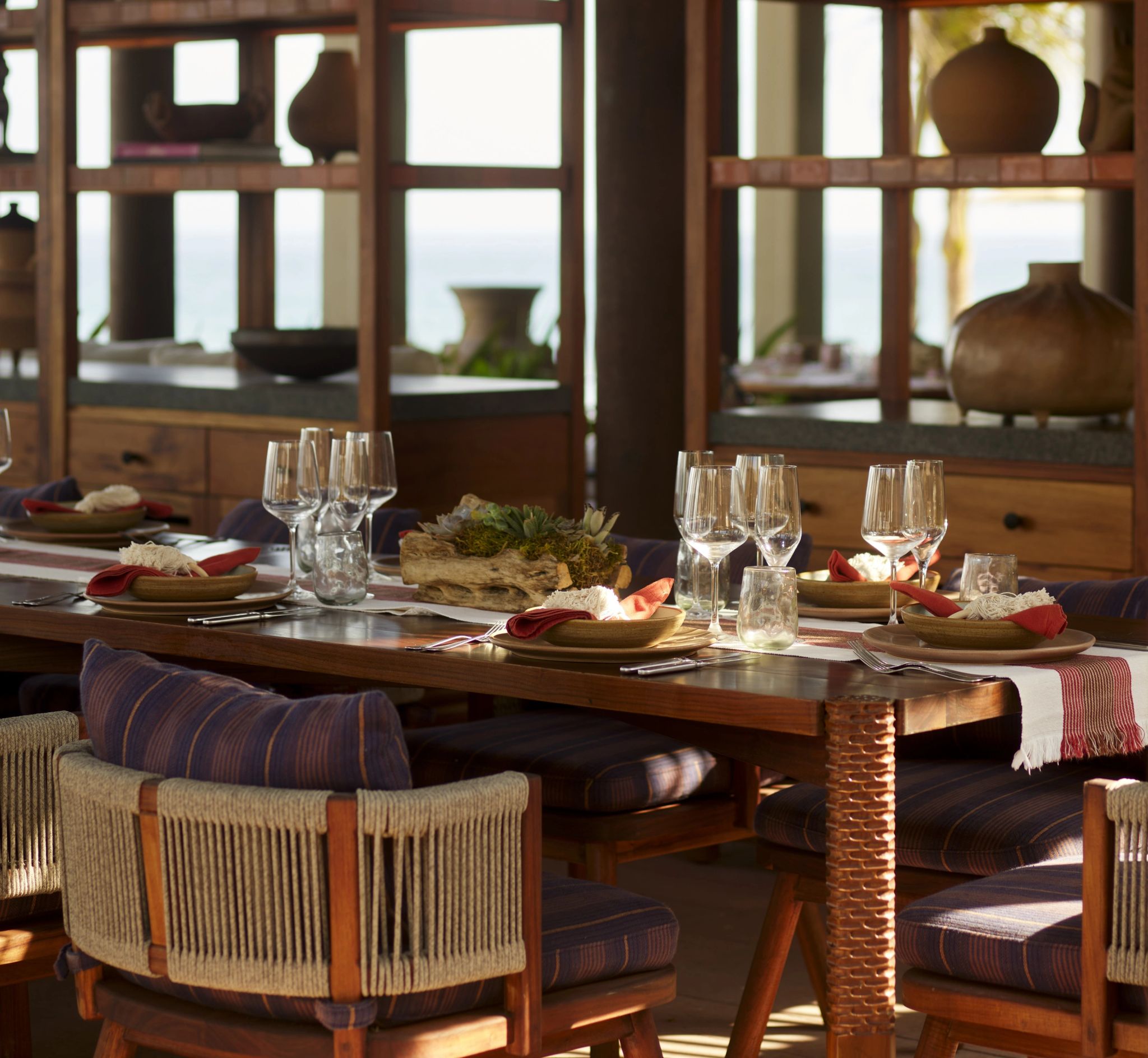 Restaurante La Cocina interior restaurante la cocina-bar e design de madeira-ambiente acolhedor