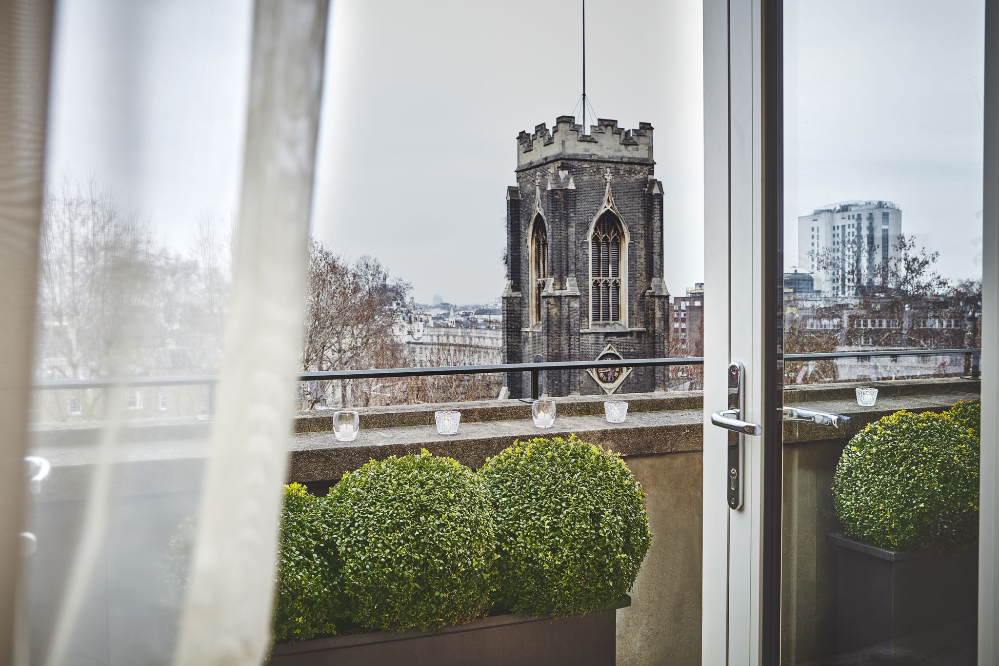 vista da varanda – arquitetura europeia – varanda do hotel