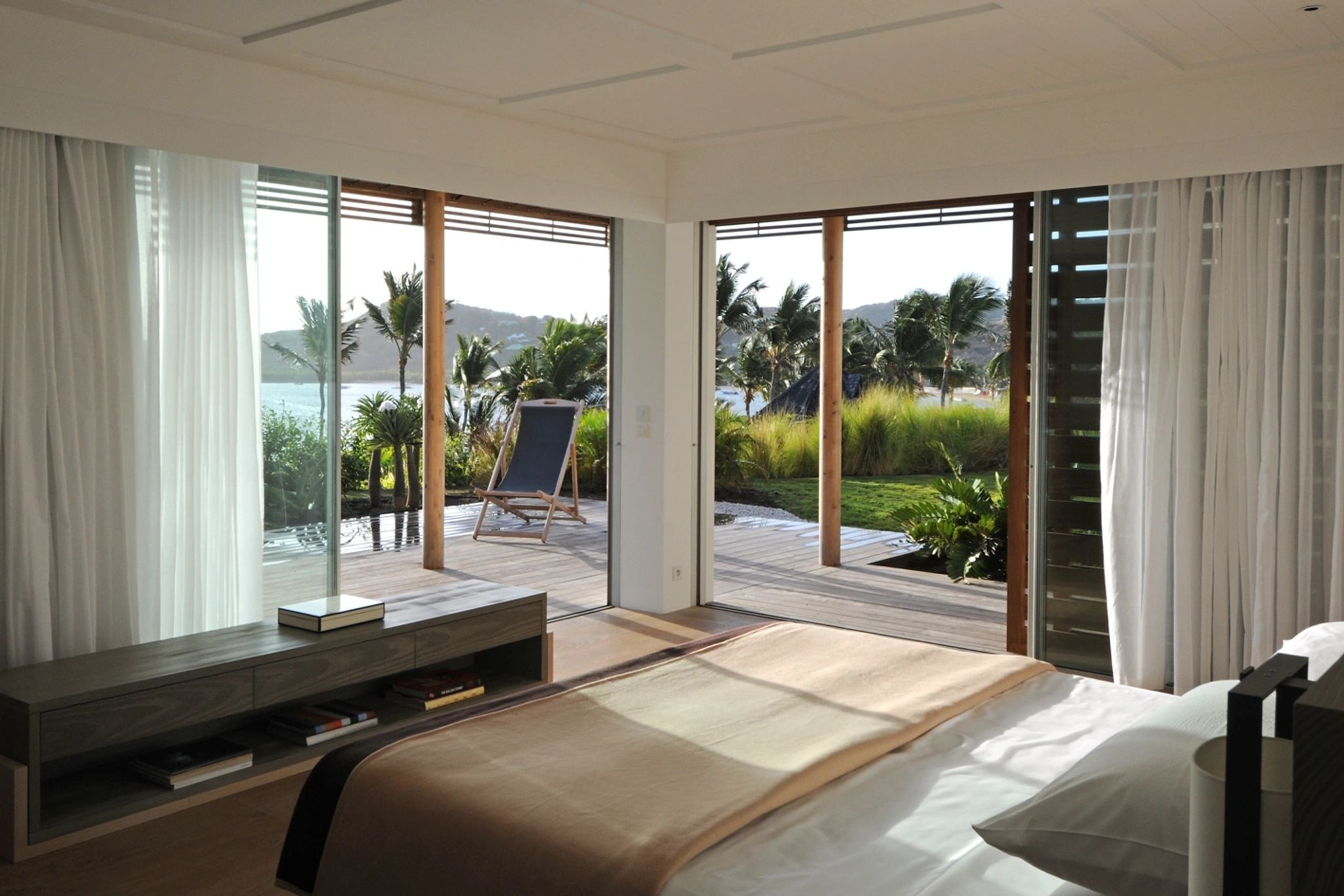 Le Sereno Villa decoraçao de luxo – vila ampla – vila vista mar - vila oom terraço - vila frente mar