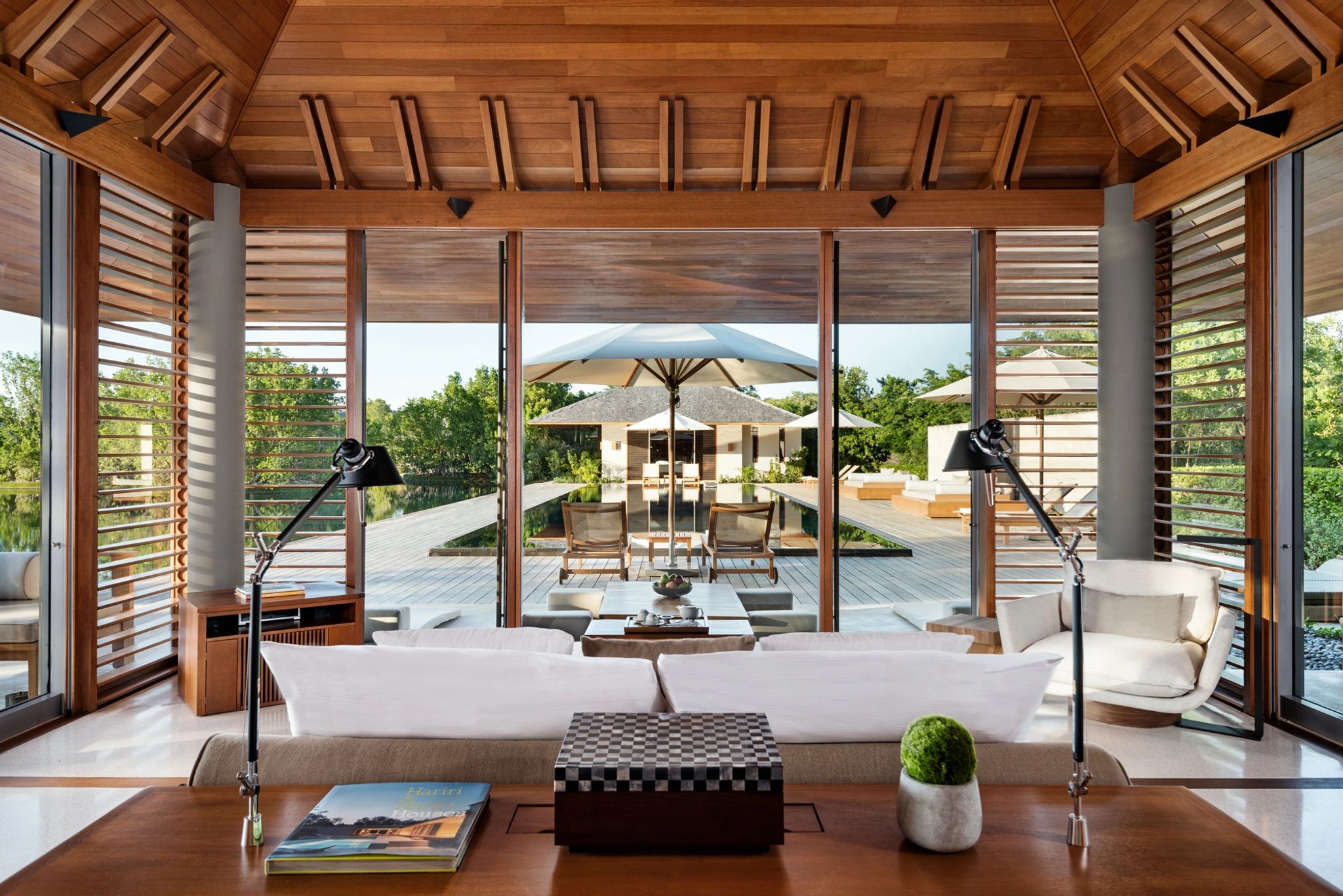 Five Bedroom Serenity Villa vila de luxo - sala de estar - decoracao moderna