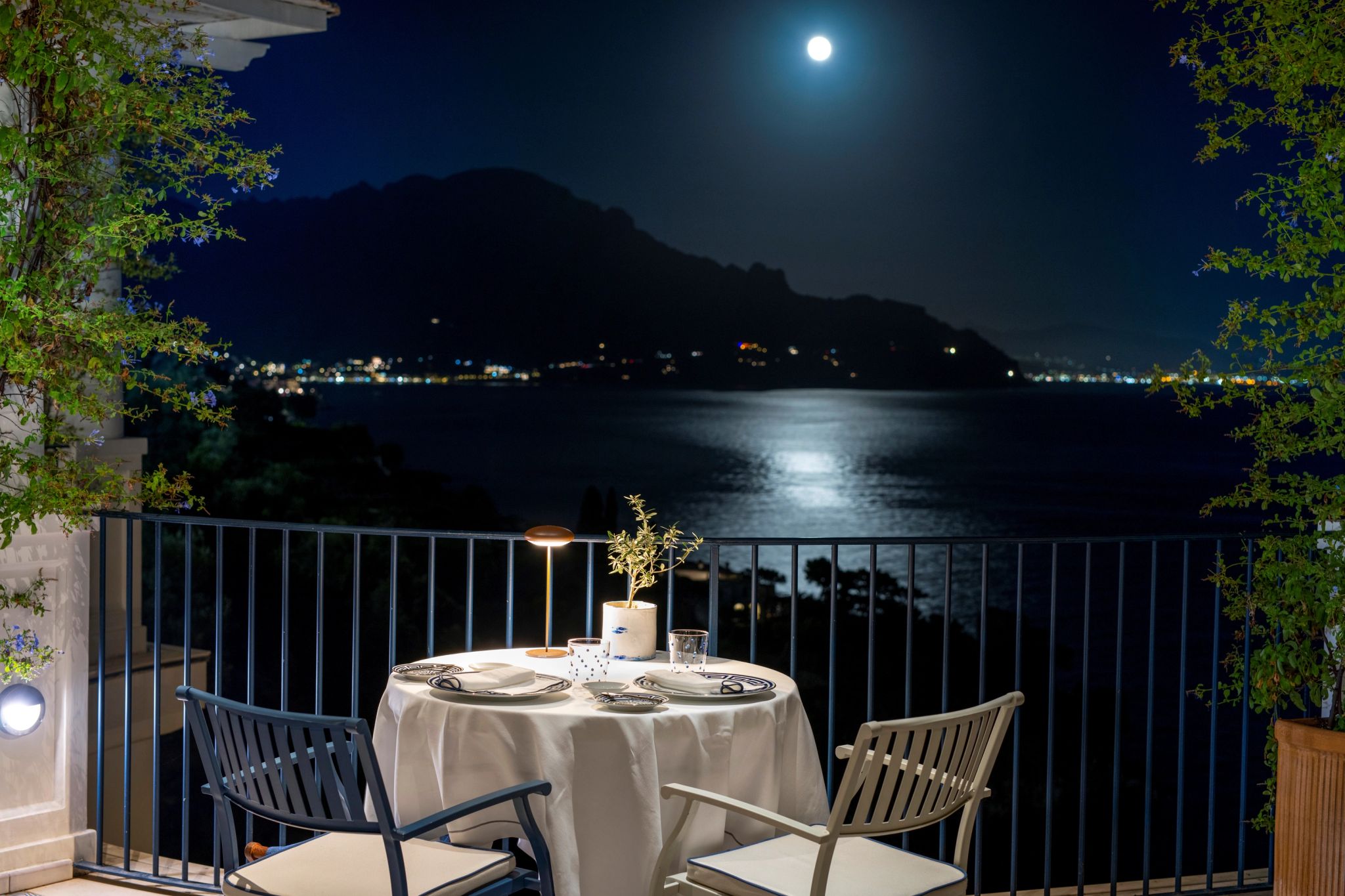 Restaurante Alici jantar ao ar livre - vista lua cheia - restaurante michelin