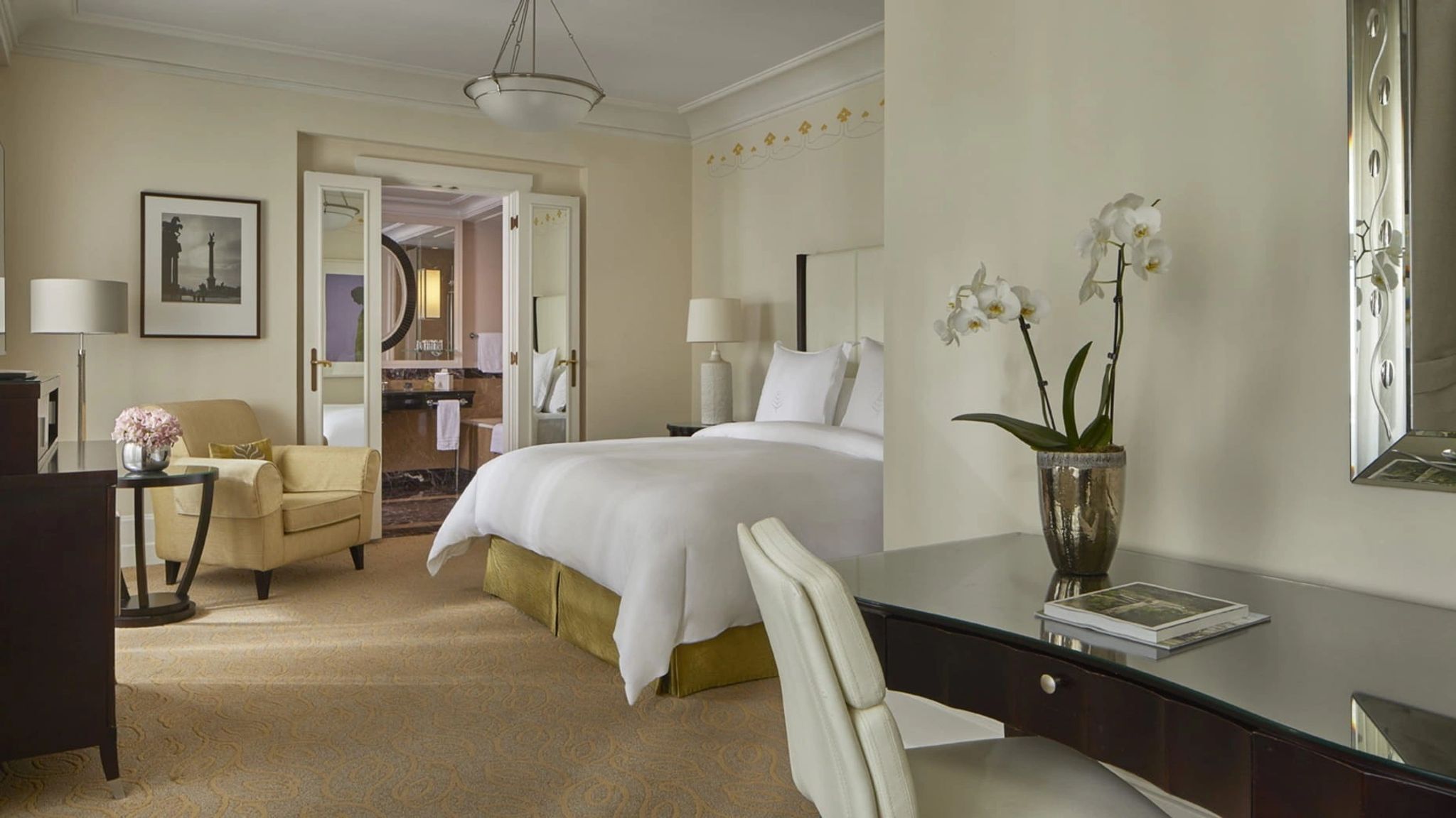 Gresham King quarto casal - cama king - decoraçao classica - quarto de hotel