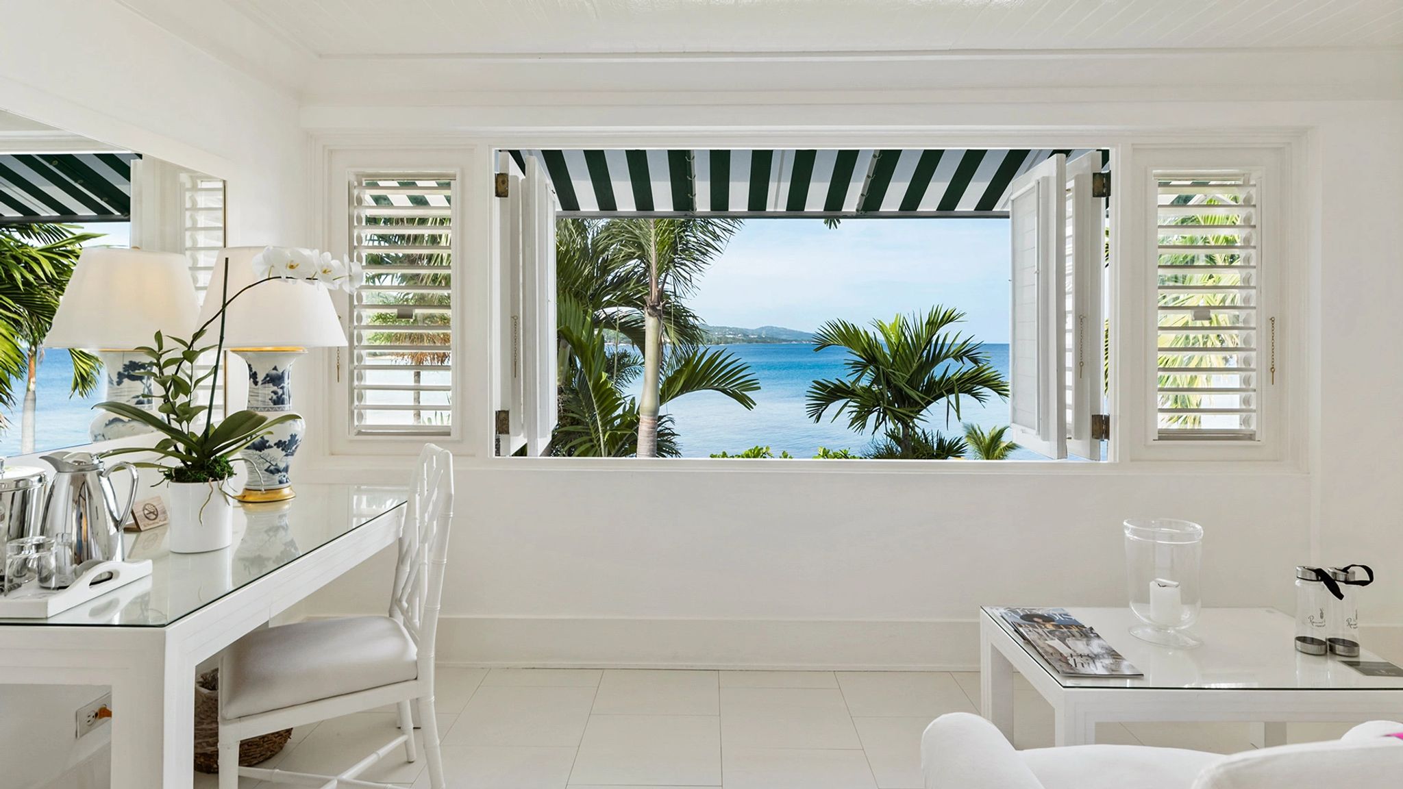 Ocean View King  banheiro vista mar - banheiro de luxo - banheiro moderno