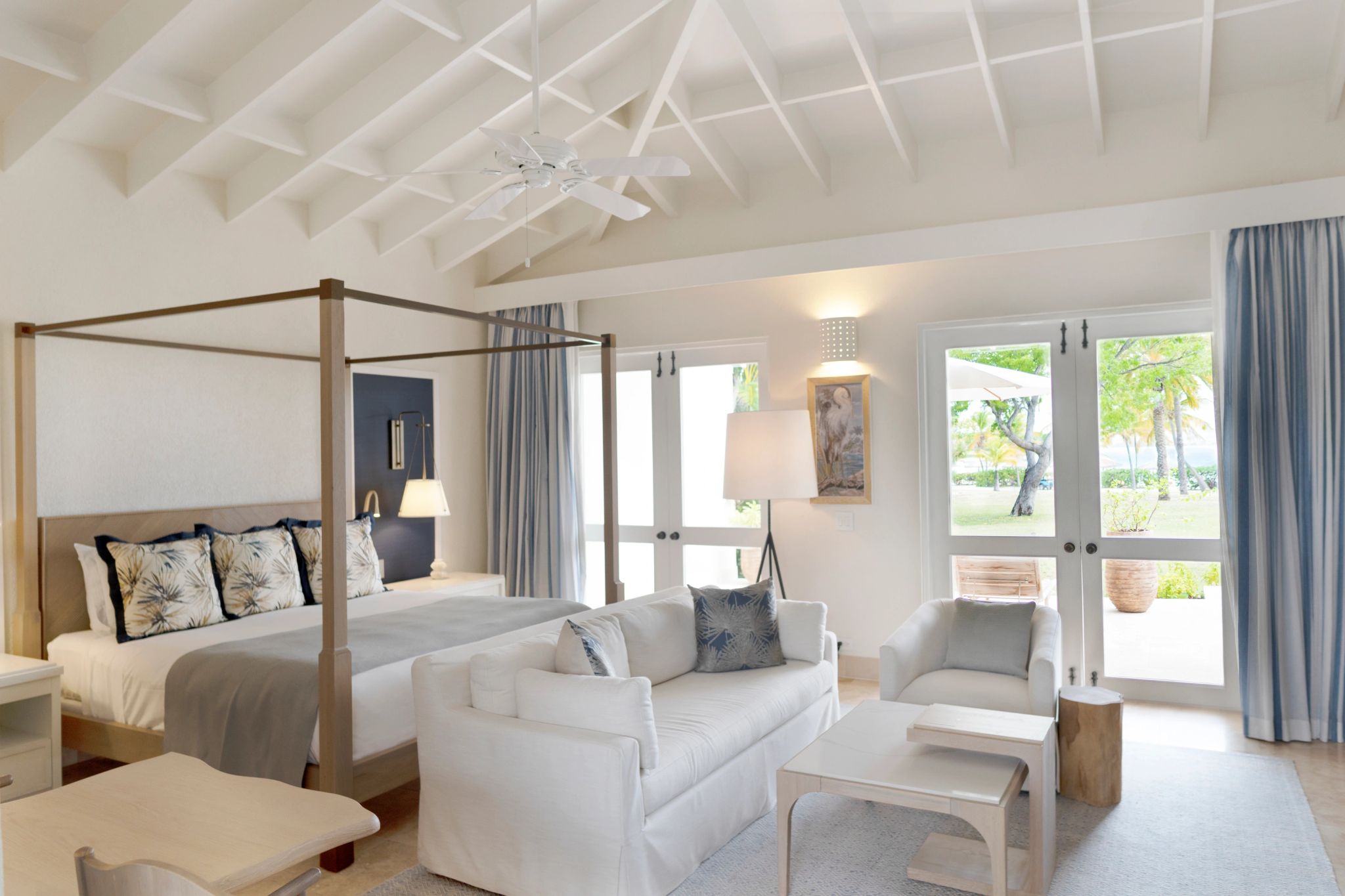 Beachside Suite Plunge Pool suite com sala - terraço privativo - suite moderna - suite casal - cama king