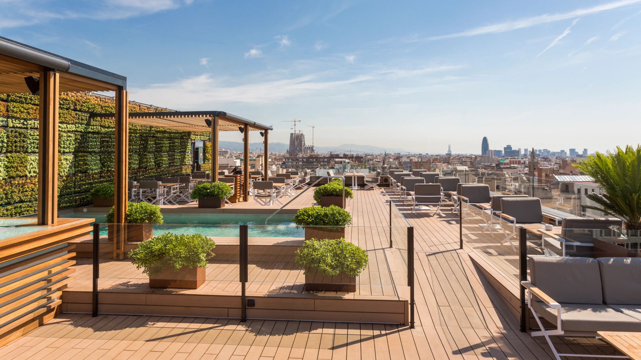 Restaurante e Bar La Dolce Vitae terraço gourmet - vista panoramica barcelona - restaurante no rooftop