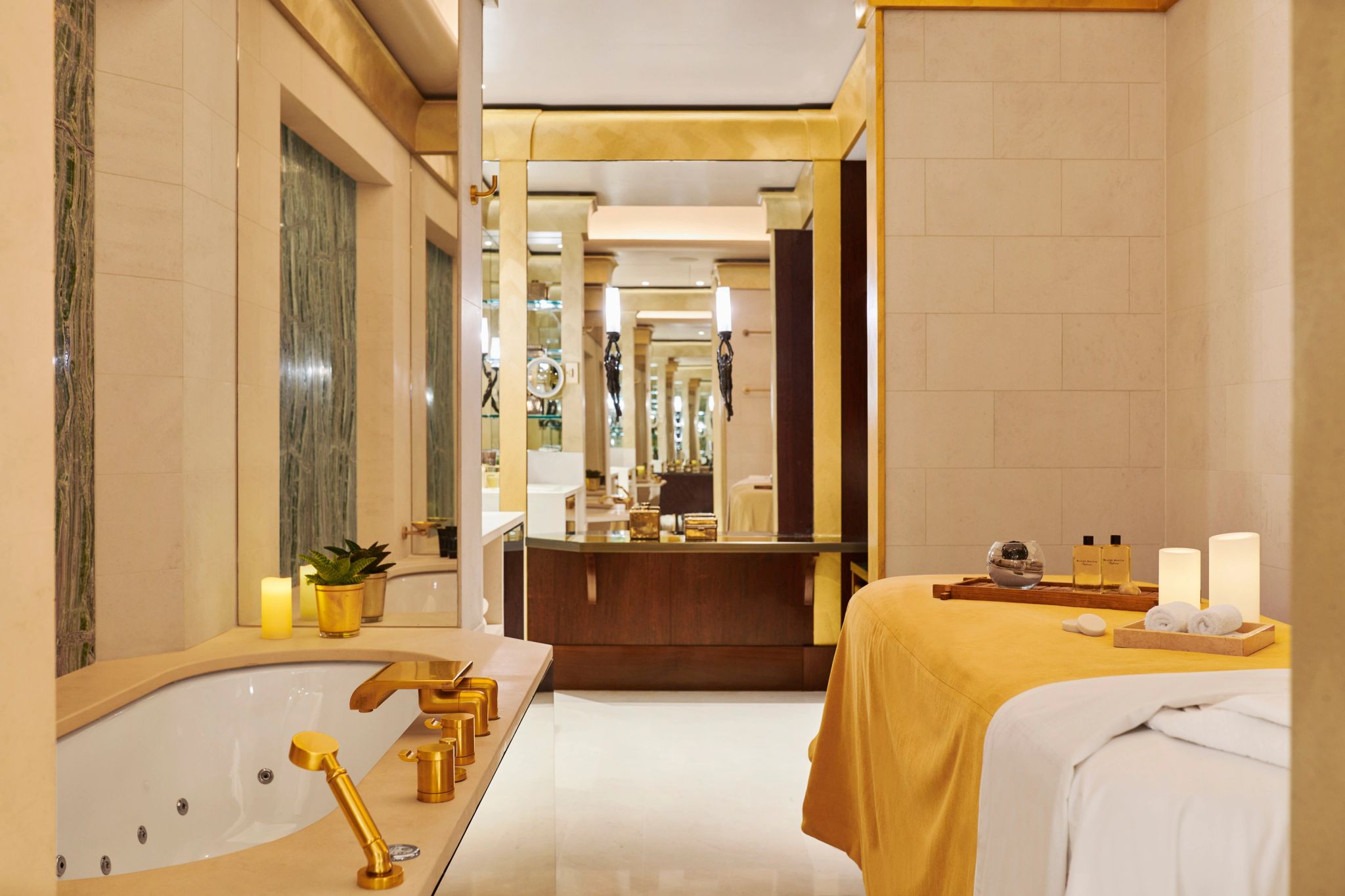 Imperial Suite    banho relaxante – massagem relaxante – massagem na suite