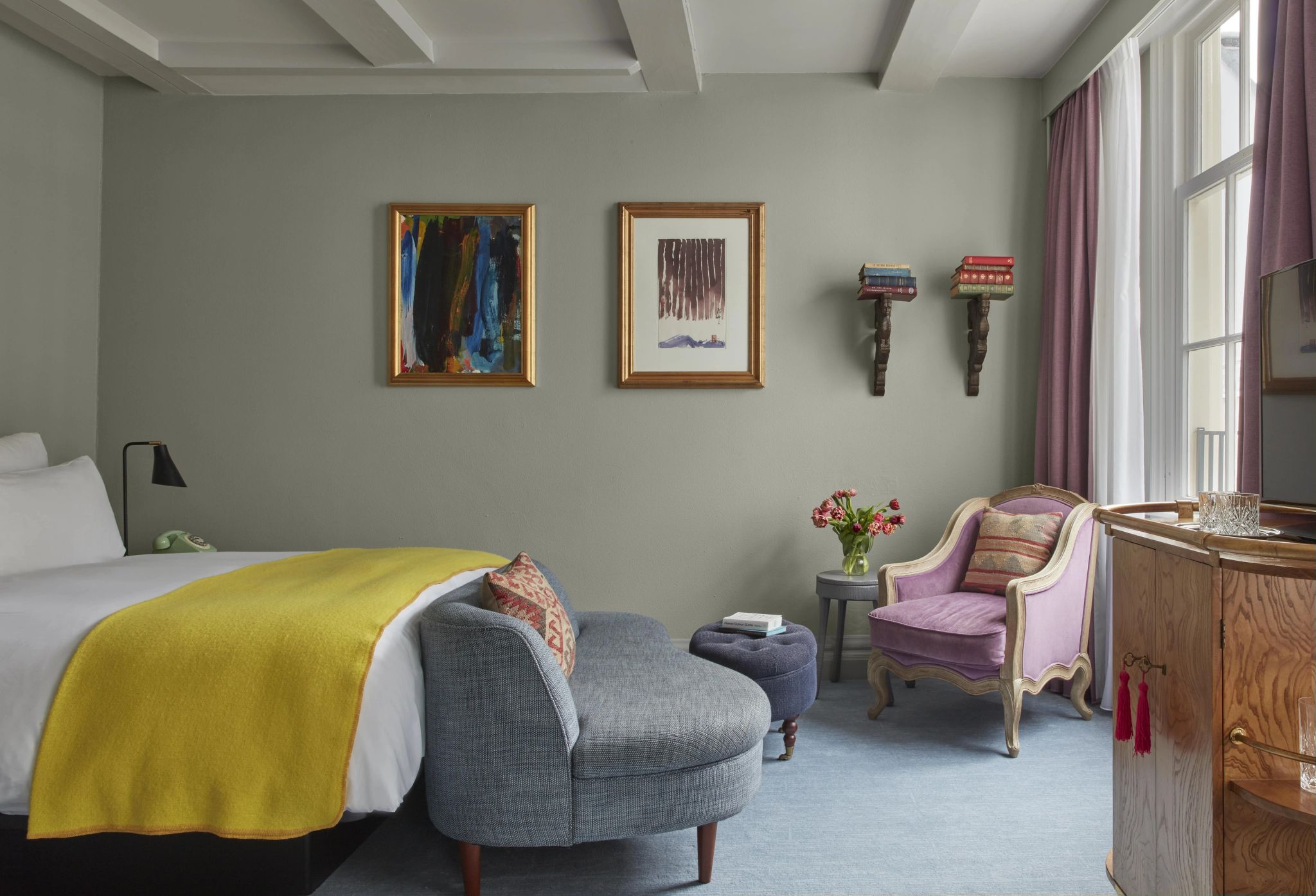 quarto classico - detalhes classicos - cama king-size