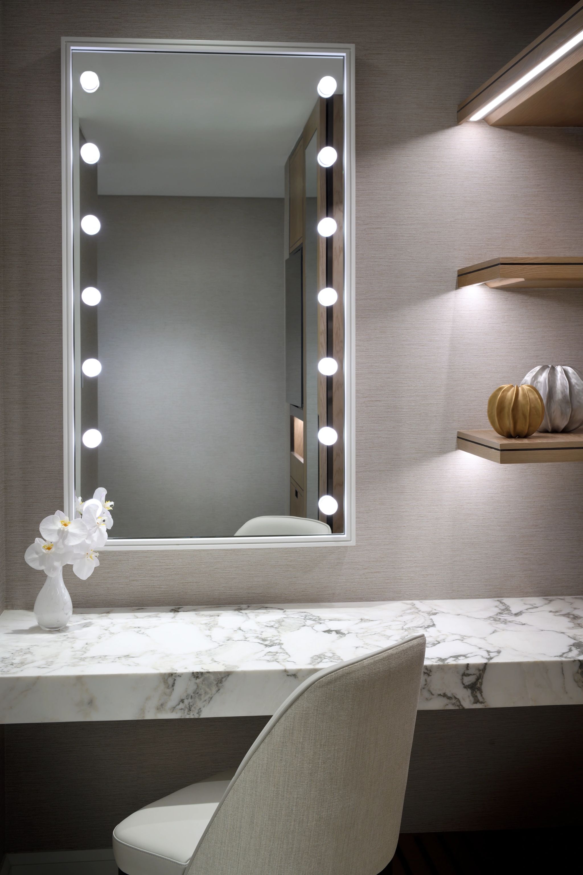penteadeira grande - closet grande - quarto com closet