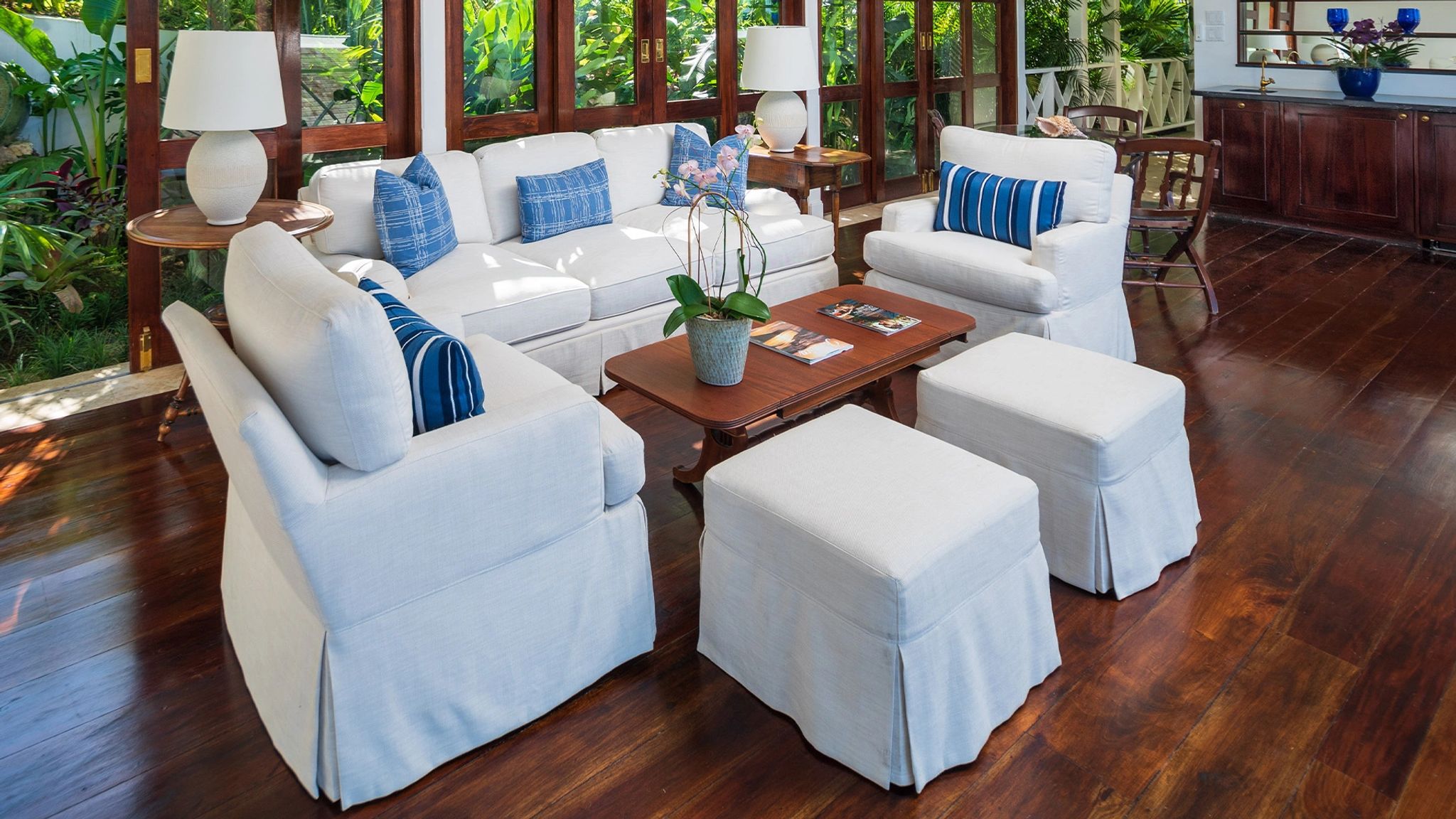 Six Bedroom Signature Villa  sala de estar - sala chique - sala moderna - vila ampla