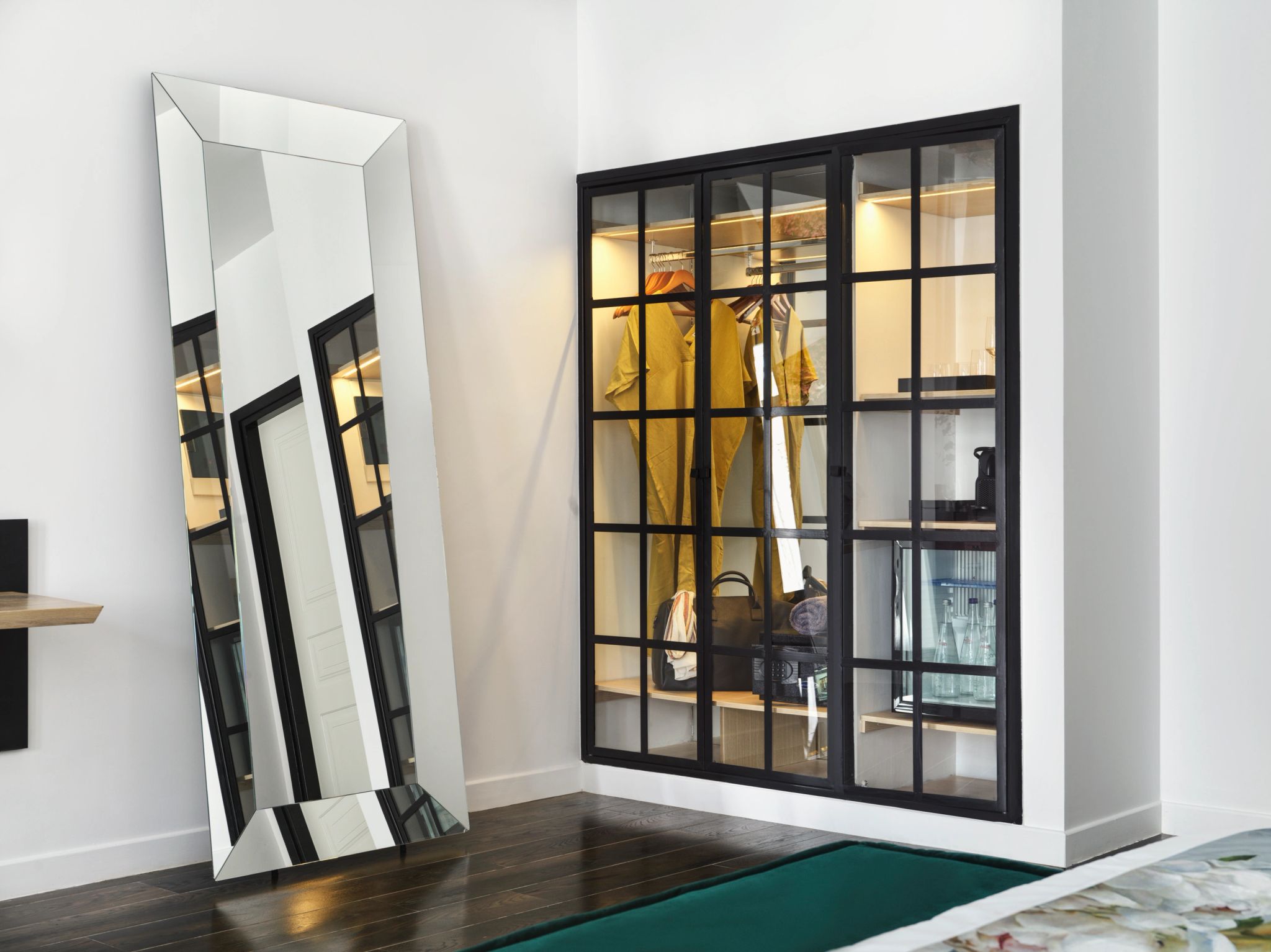 Senior Jetted Tub Suite Sea View closet espaçoso - suite com closet - closet moderno