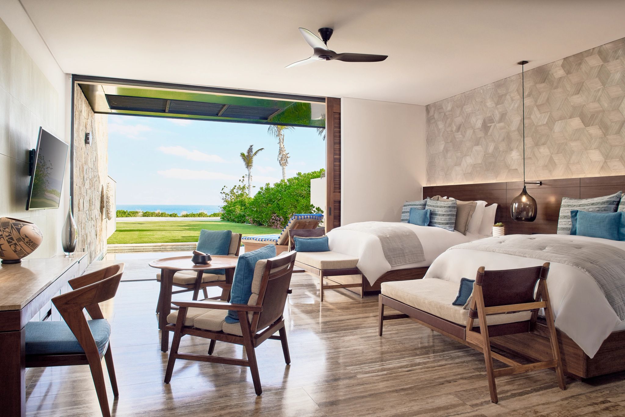 Zadun Two Bedroom Suite Beachfront Terrace decoraçao moderna– cama queen – suite 5 estrelas - suite vista mar - suite com terraço