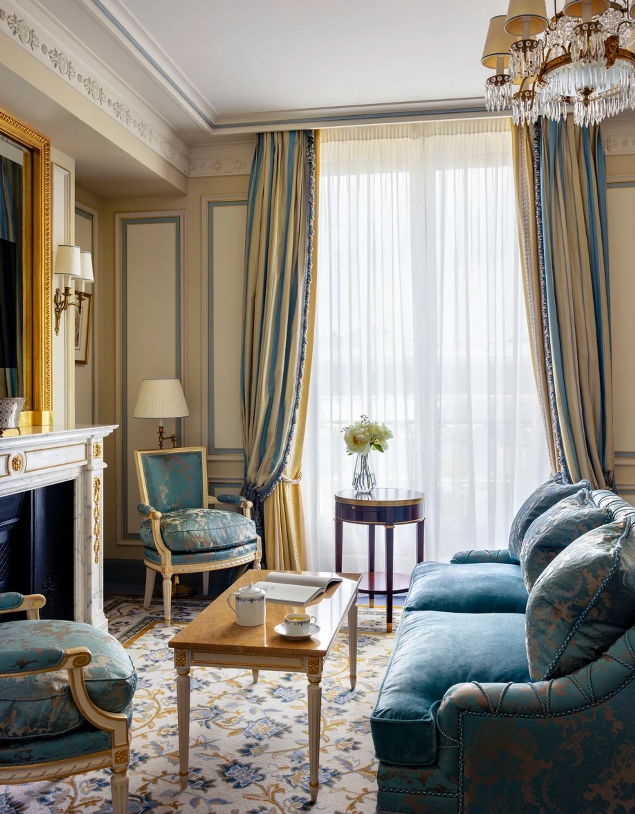 design frances classico - suite luxuosa franca - sala de estar