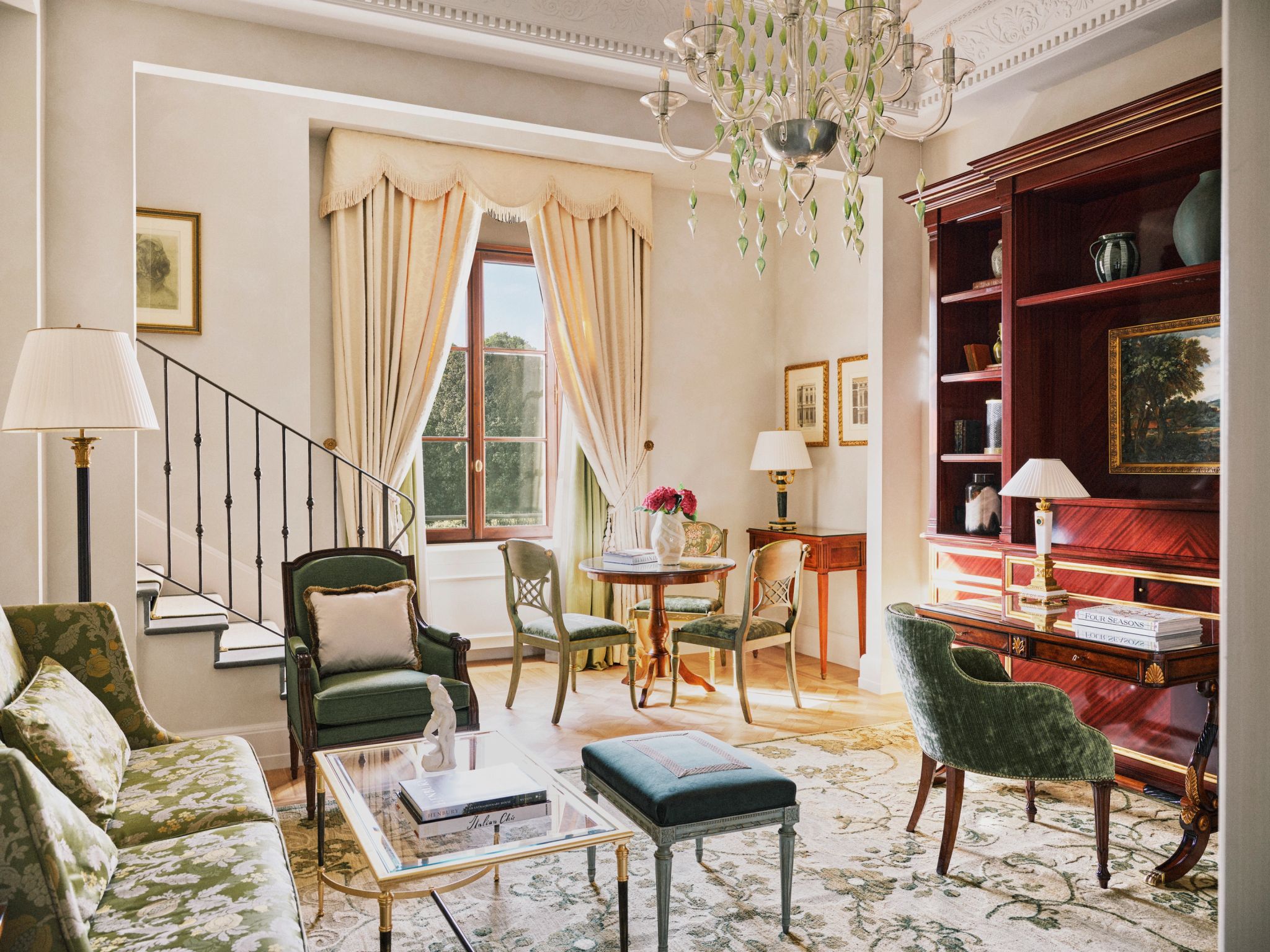 suite com sala – sala de estar - decoraçao classica – suite duplex