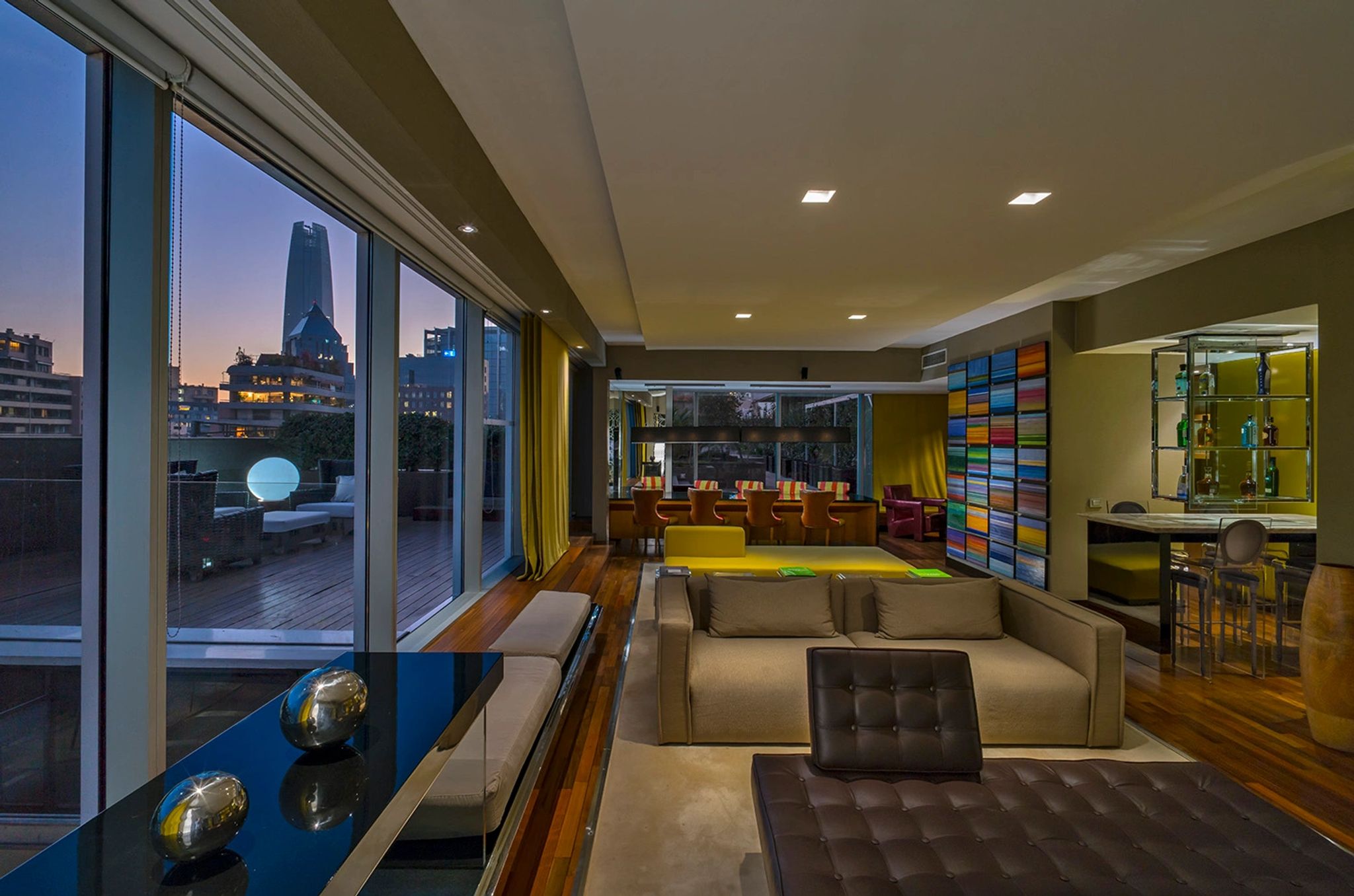 Extreme Wow Suite mesa de jantar – sala de estar – sala de jantar