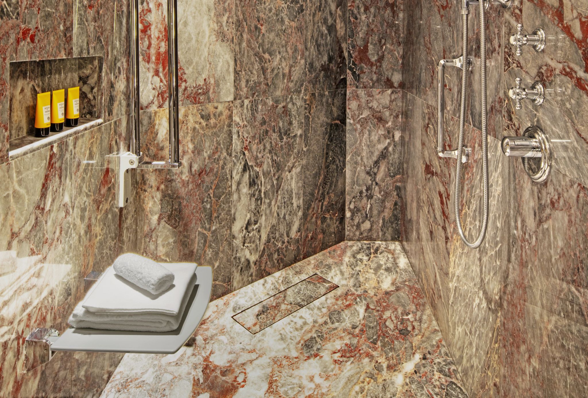 Giglio Prestige  banheiro do hotel - decoracao marmore - banho premium