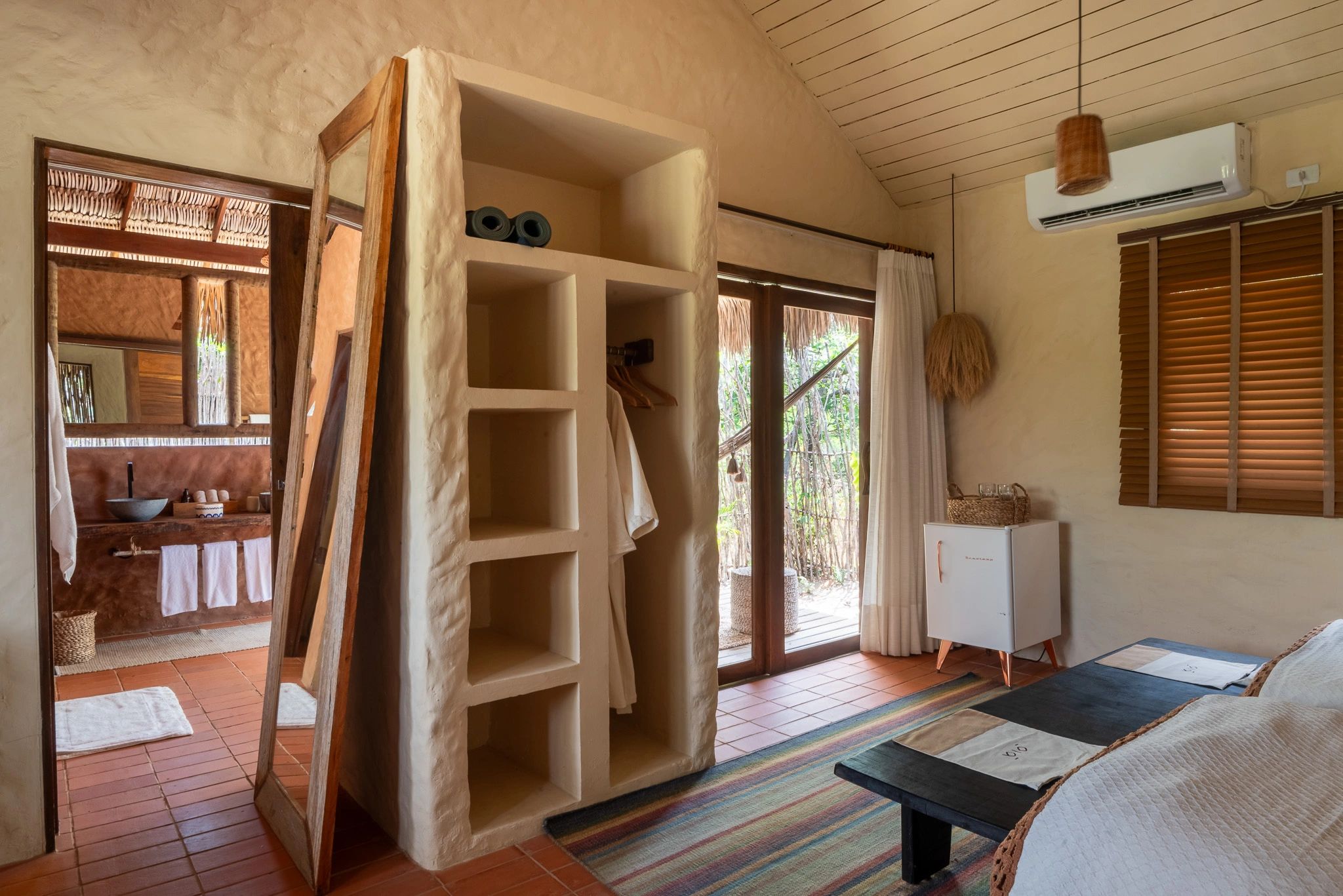 camas twin - quarto com closet - closet espaçoso