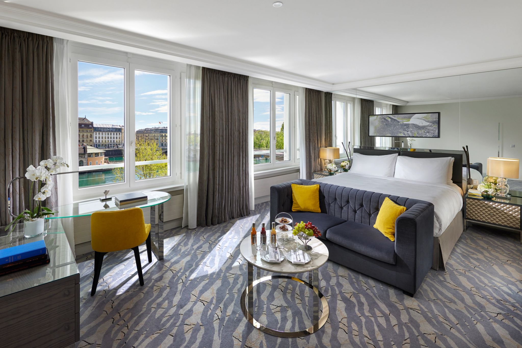 River View Mandarin  quarto com vista - decoracao de luxo - cama de casal