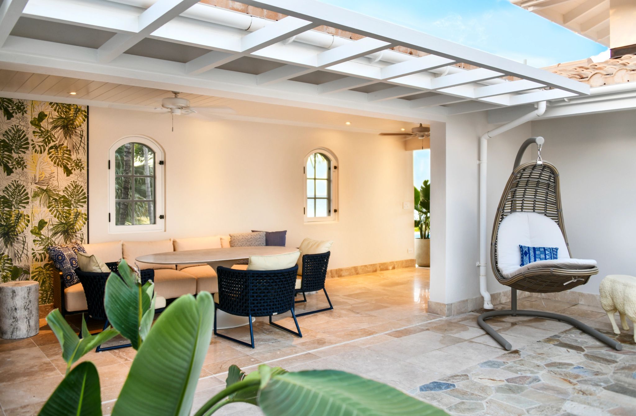 Estate Suite patio interno - area externa suite - suite com terraço - terraço mobiliado