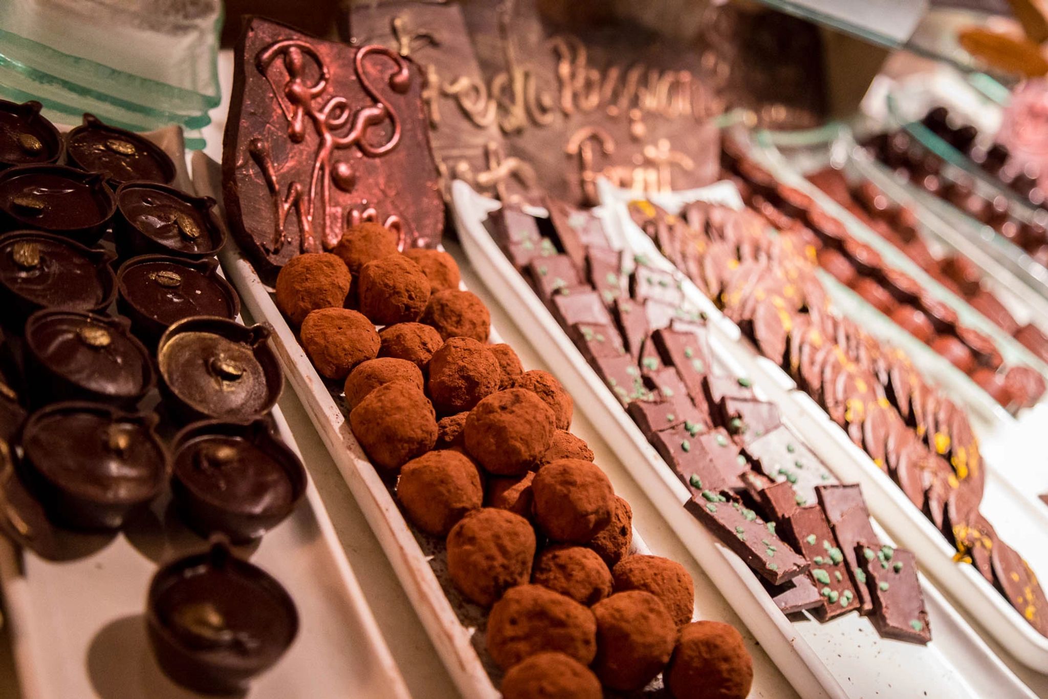 Chocolates Artesanais estacao chocolates artesanais - mesa sobremesas - degustacao doce