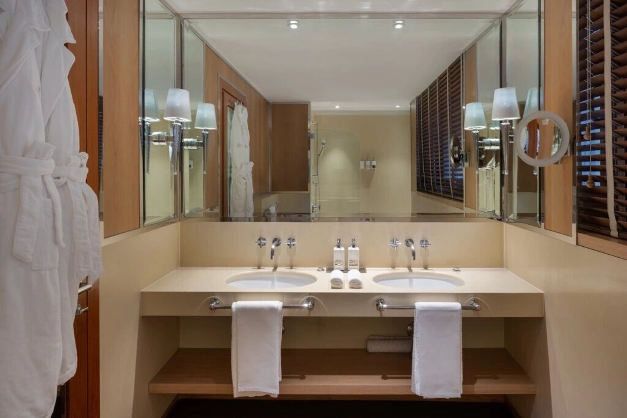 Superior Suite River View banheiro grande - suite premium - duas pias