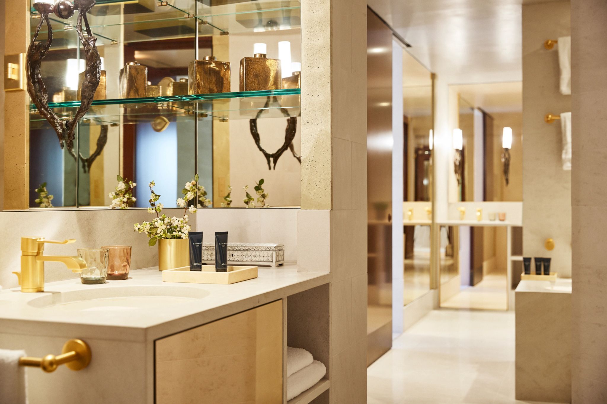 Ambassador Suite banheiro de luxo - banheiro amplo - signature suite