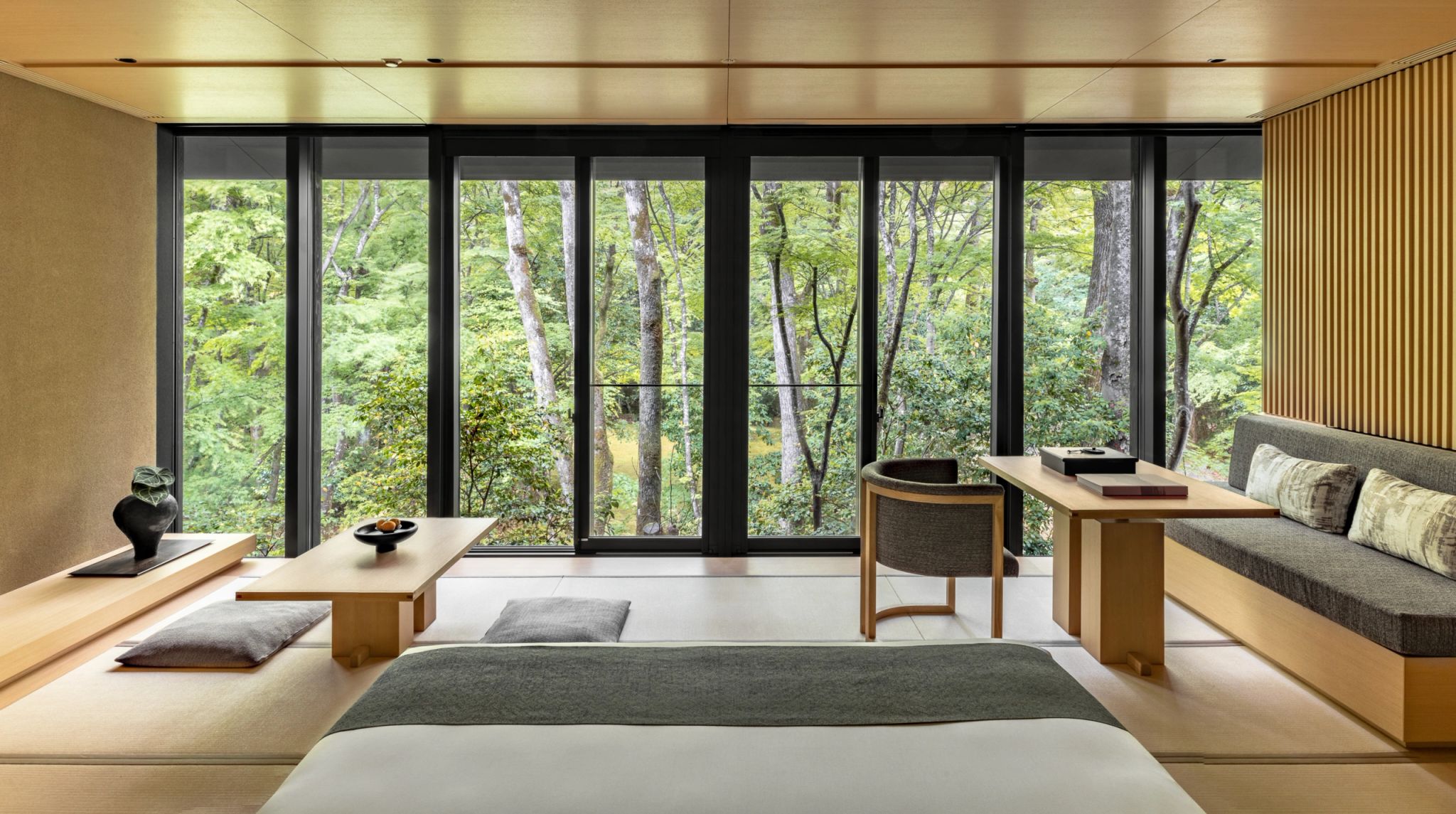 suite com vista – mesa de escritorio – suite com sala – suite casal