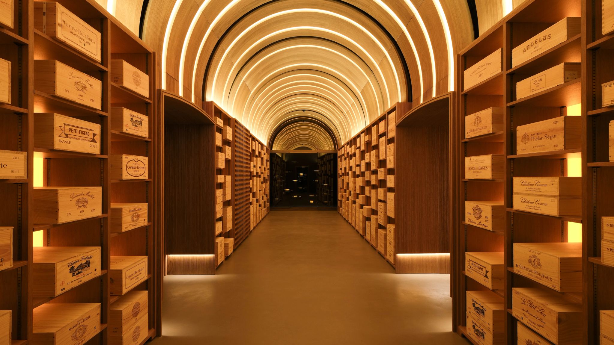 caves de vinho - corredor historico - adega de vinho