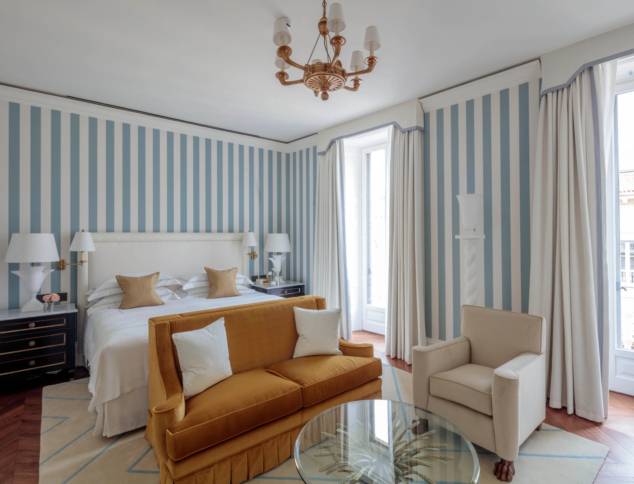 Duomo Two Bedroom Apartment Balcony apartamento com dois quartos - decoraçao classica - quarto king