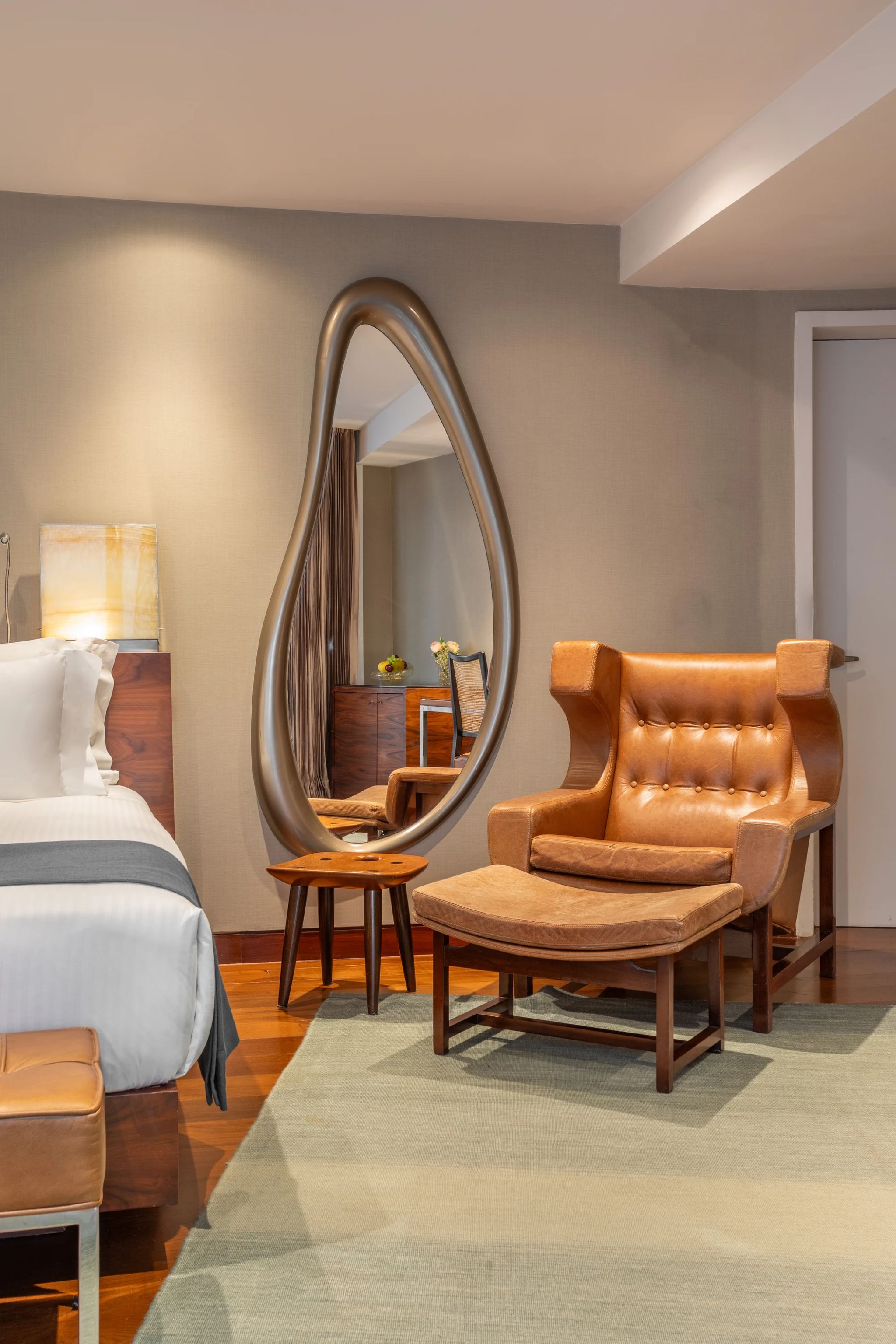 decoração de hotel de luxo - fasano rio - poltrona de couro