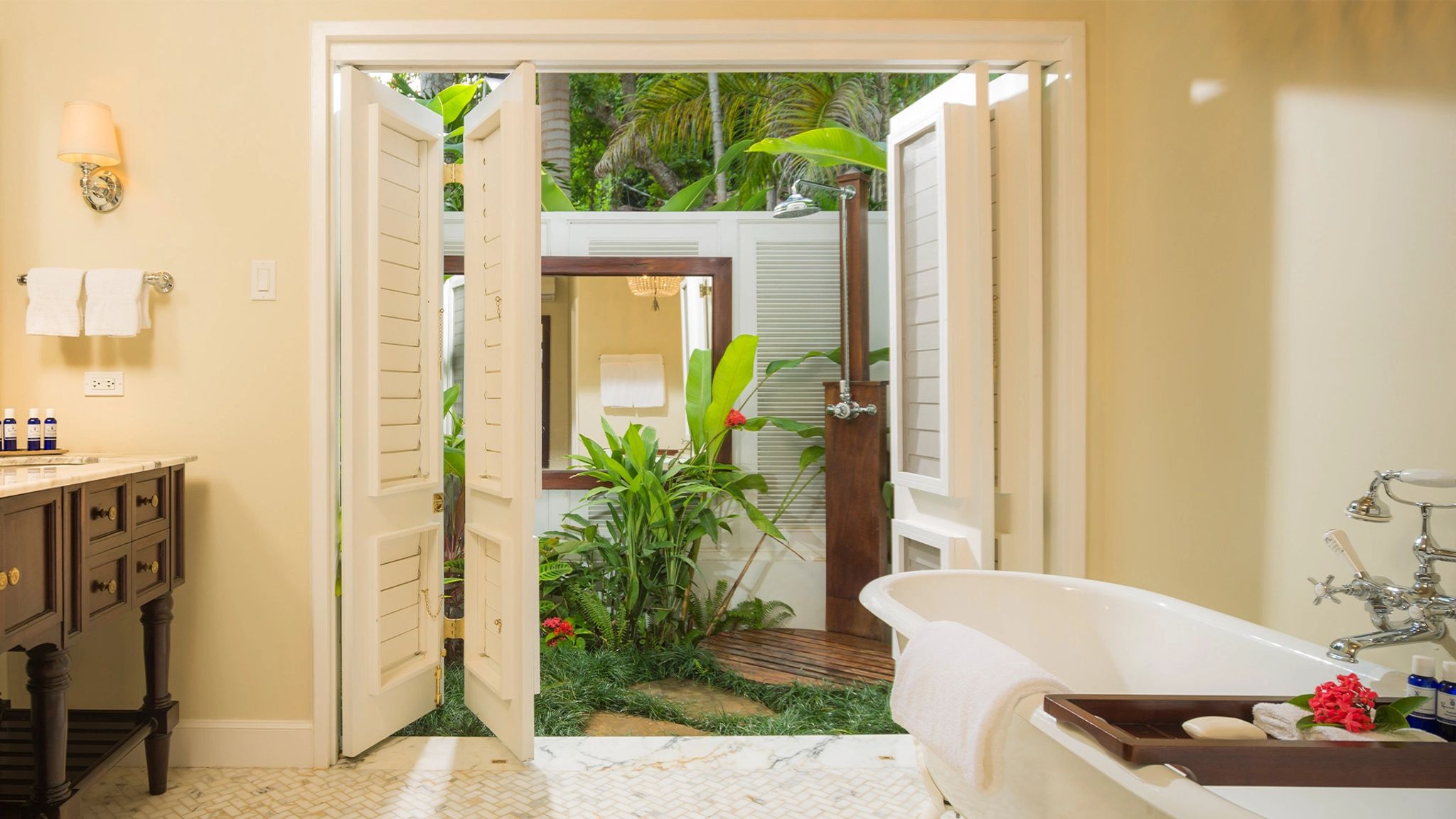 Four Bedroom Classic Villa  banheira de imersao - banho premium - banho de banheira