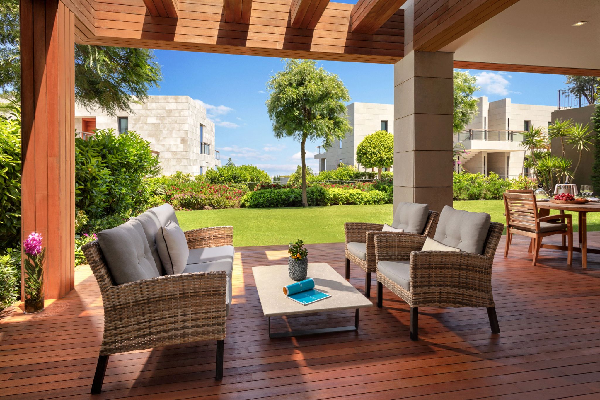 Three Bedroom Residential Apartment terraço mobiliado - terraço privativo - apartamento com terraço